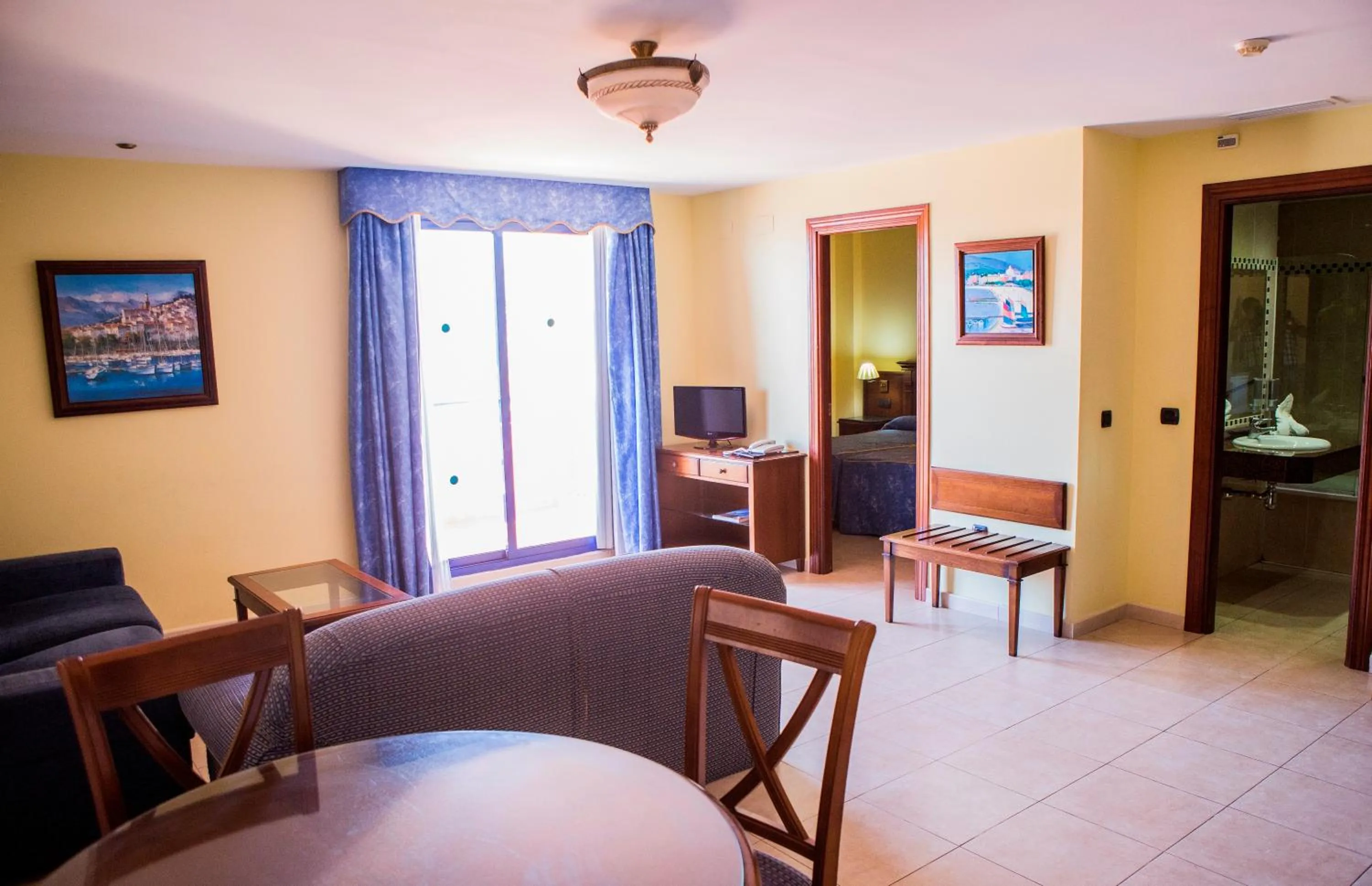 TV and multimedia, Seating Area in Hotel Vistamar