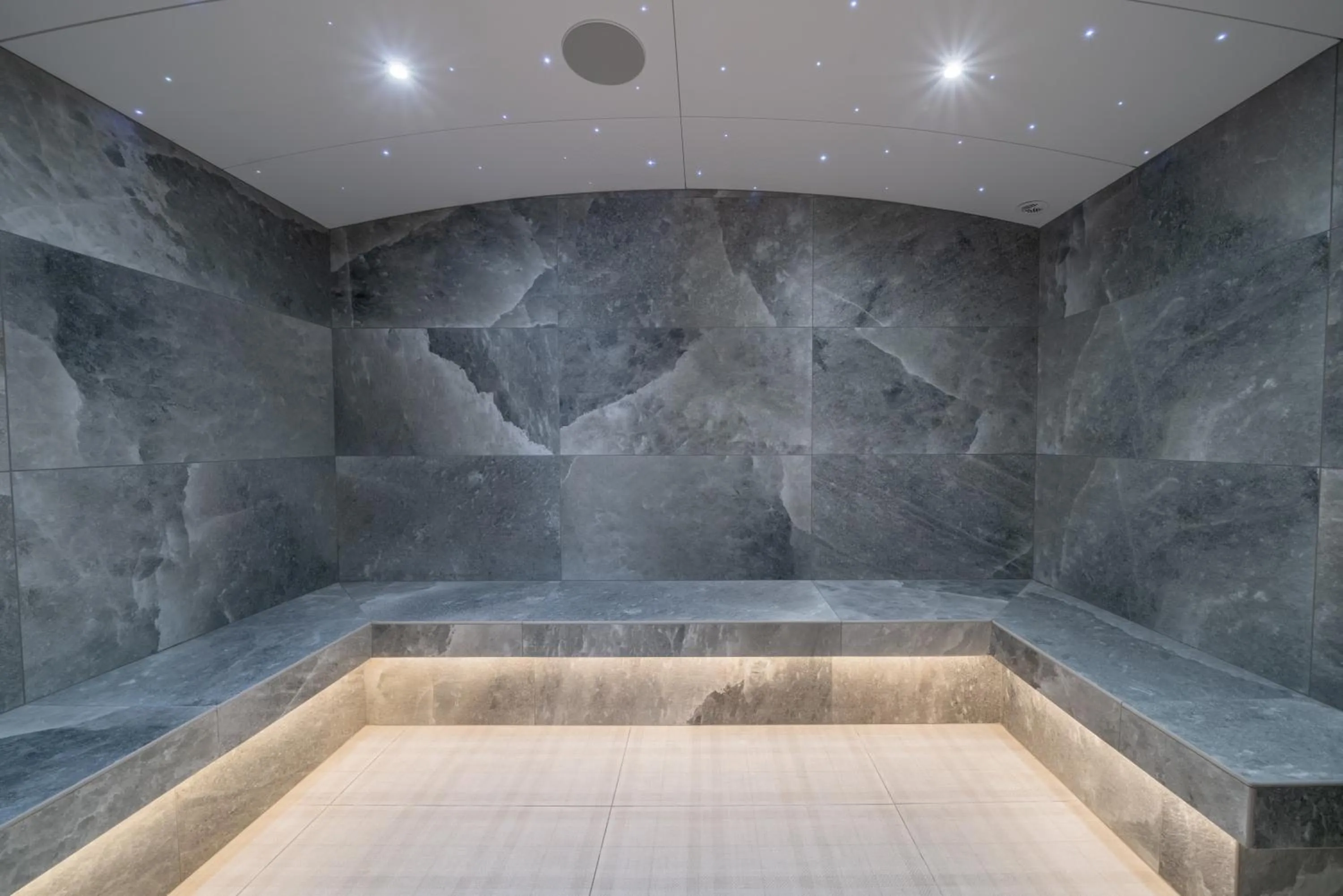 Steam room in Chalet Hotel Yeti