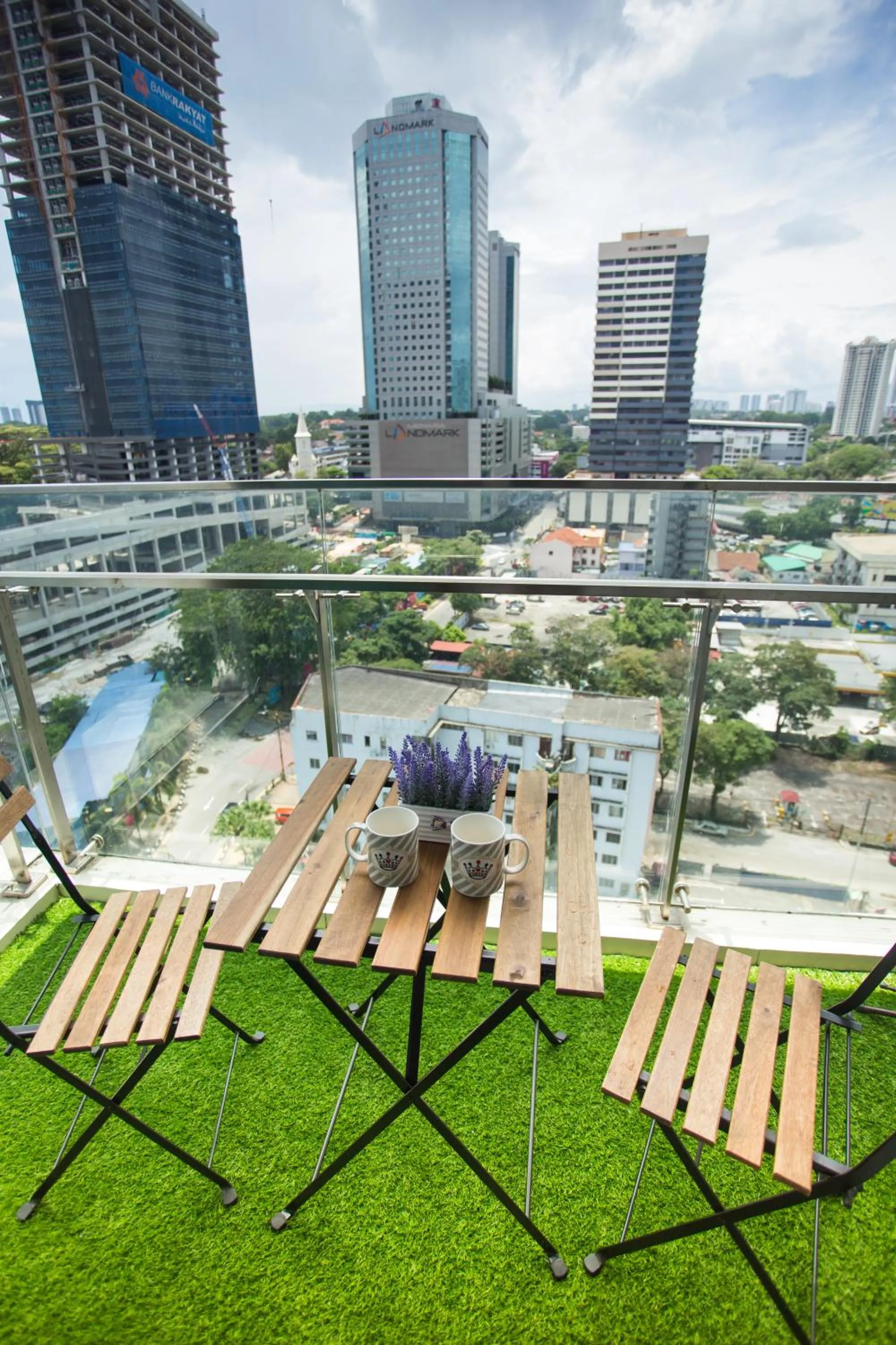 Suasana suites By The one