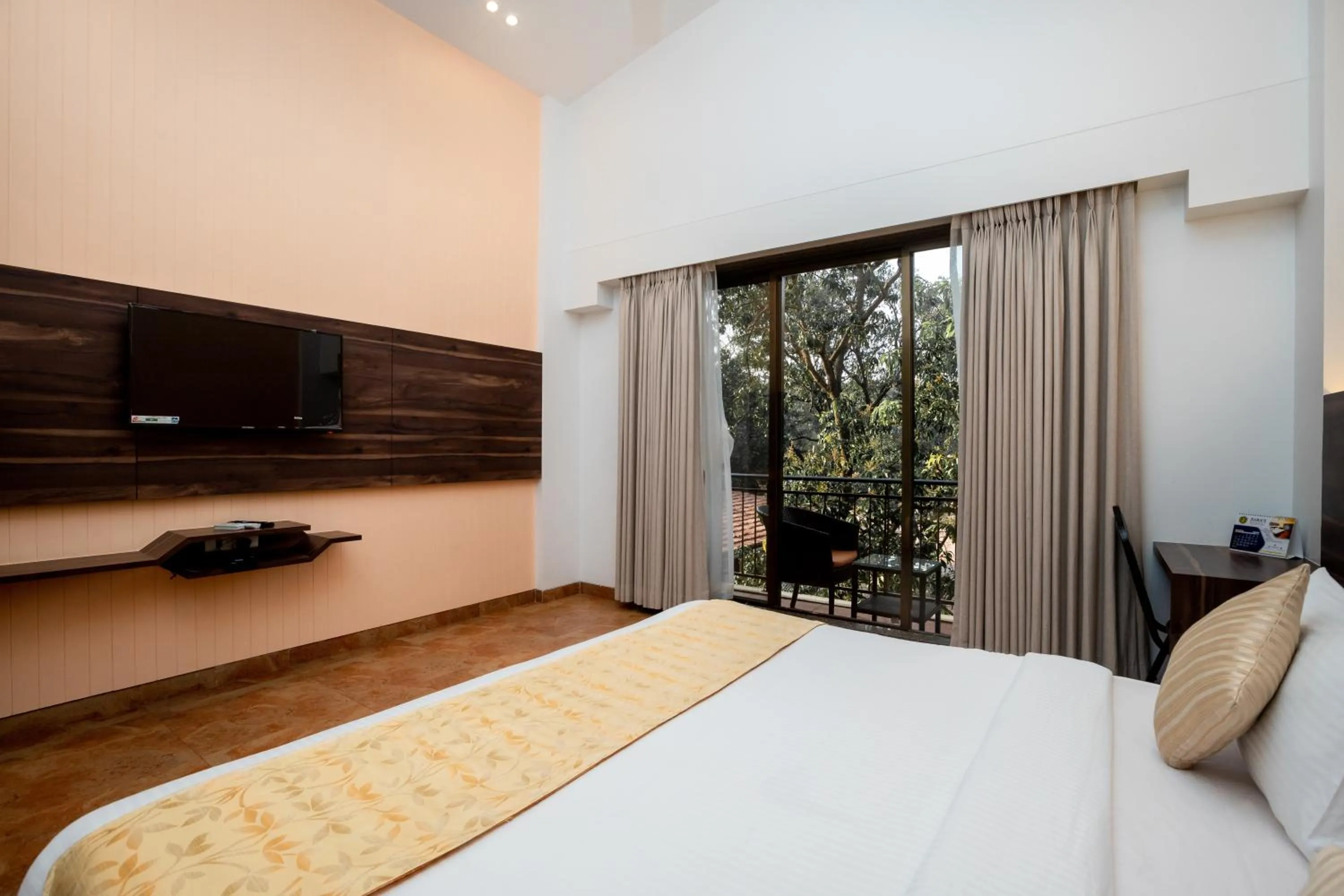 Bed in Zaras Resort Khandala