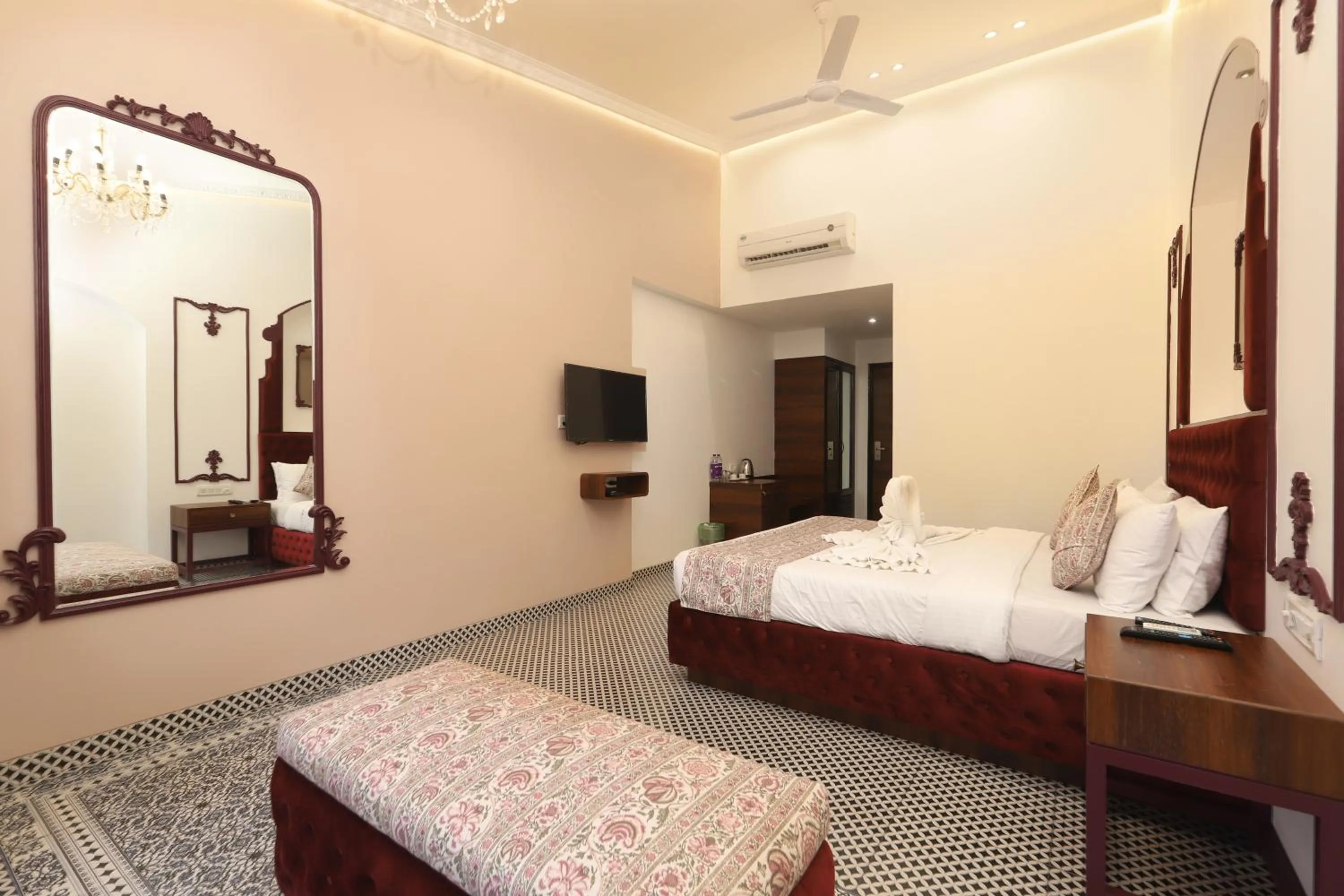 Photo of the whole room, Bed in Zaras Resort Khandala