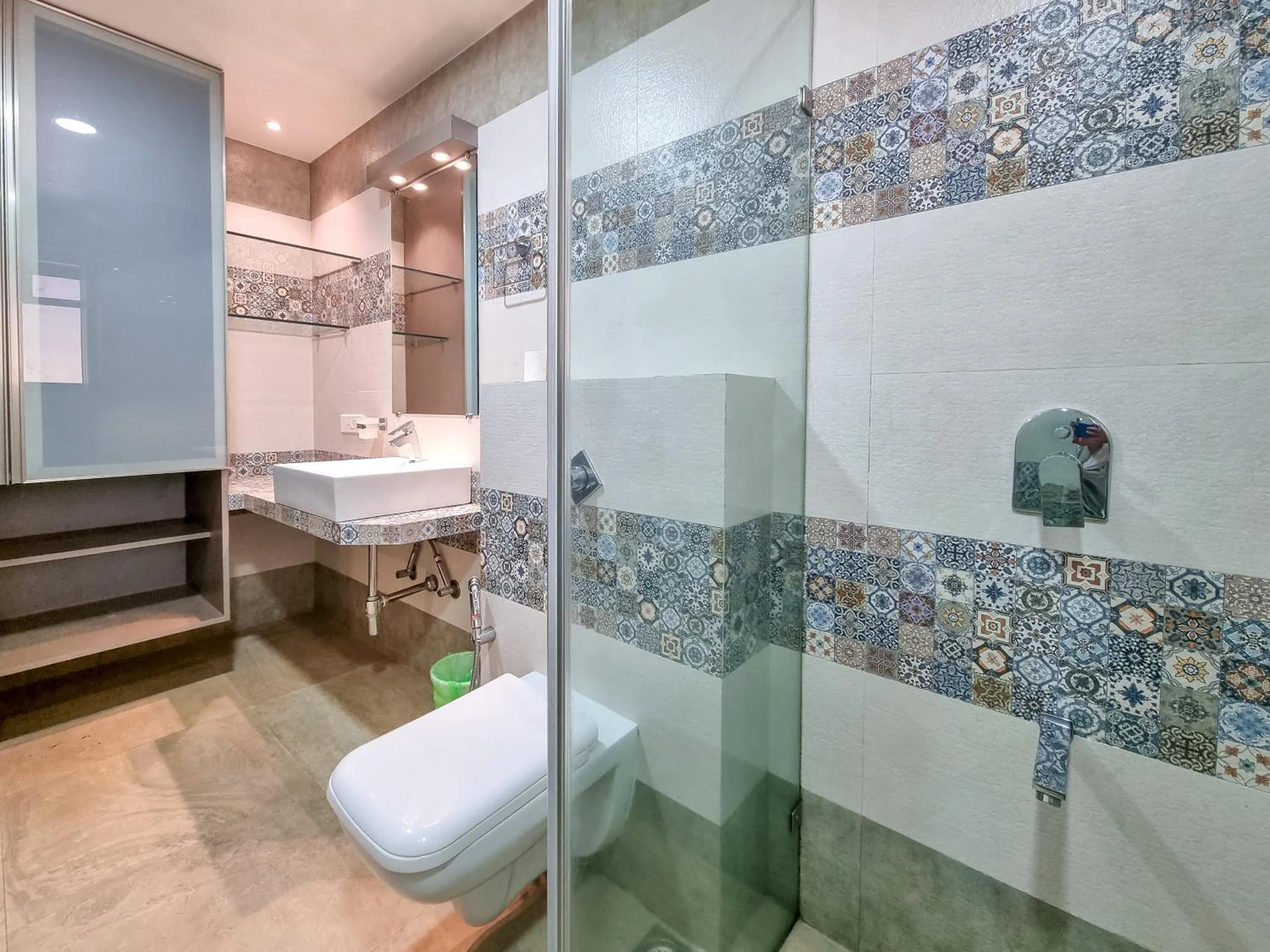 Bath in Zaras Resort Khandala