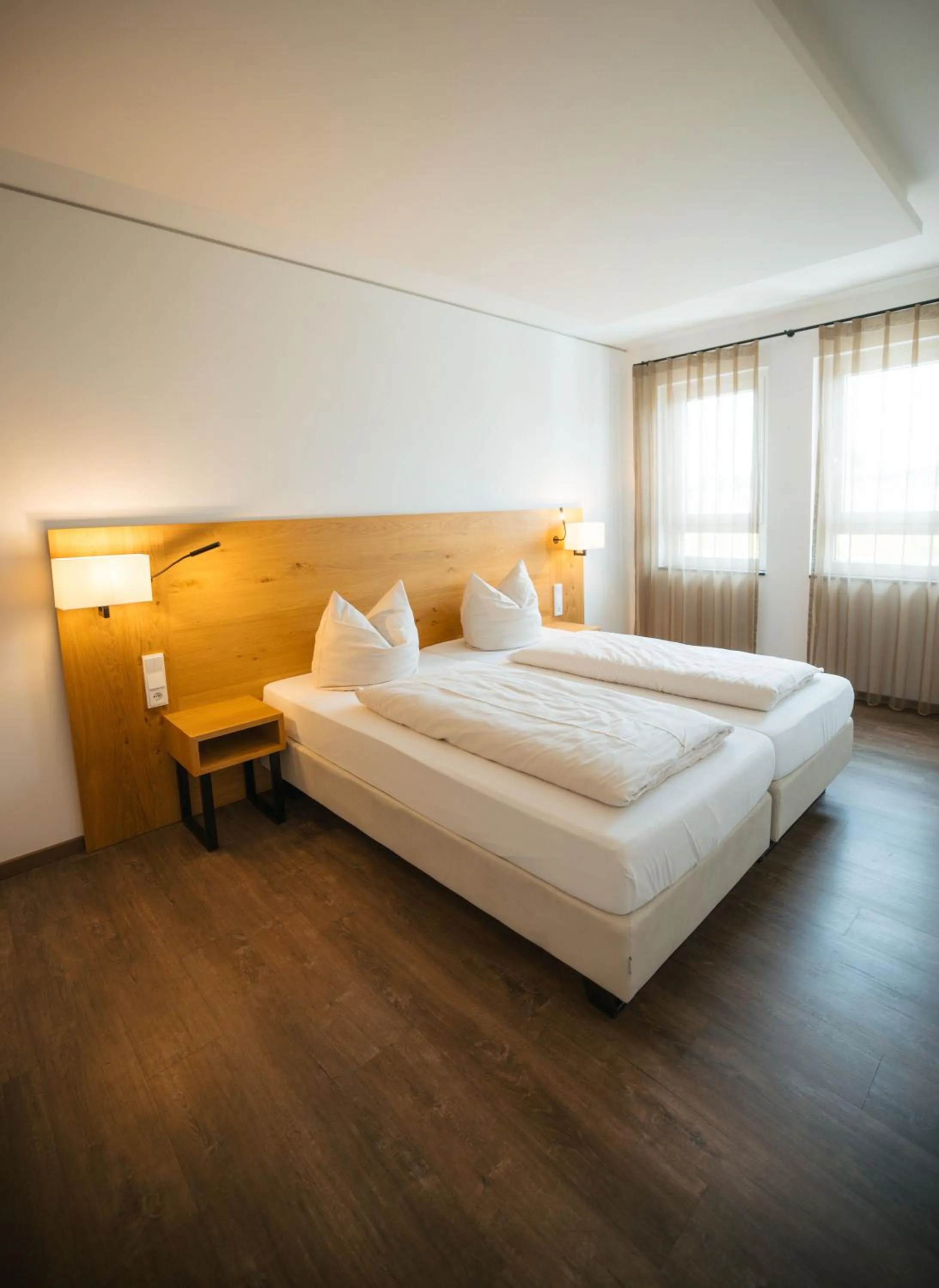 Bed in Hotel Poellners 20 min von München Hbf