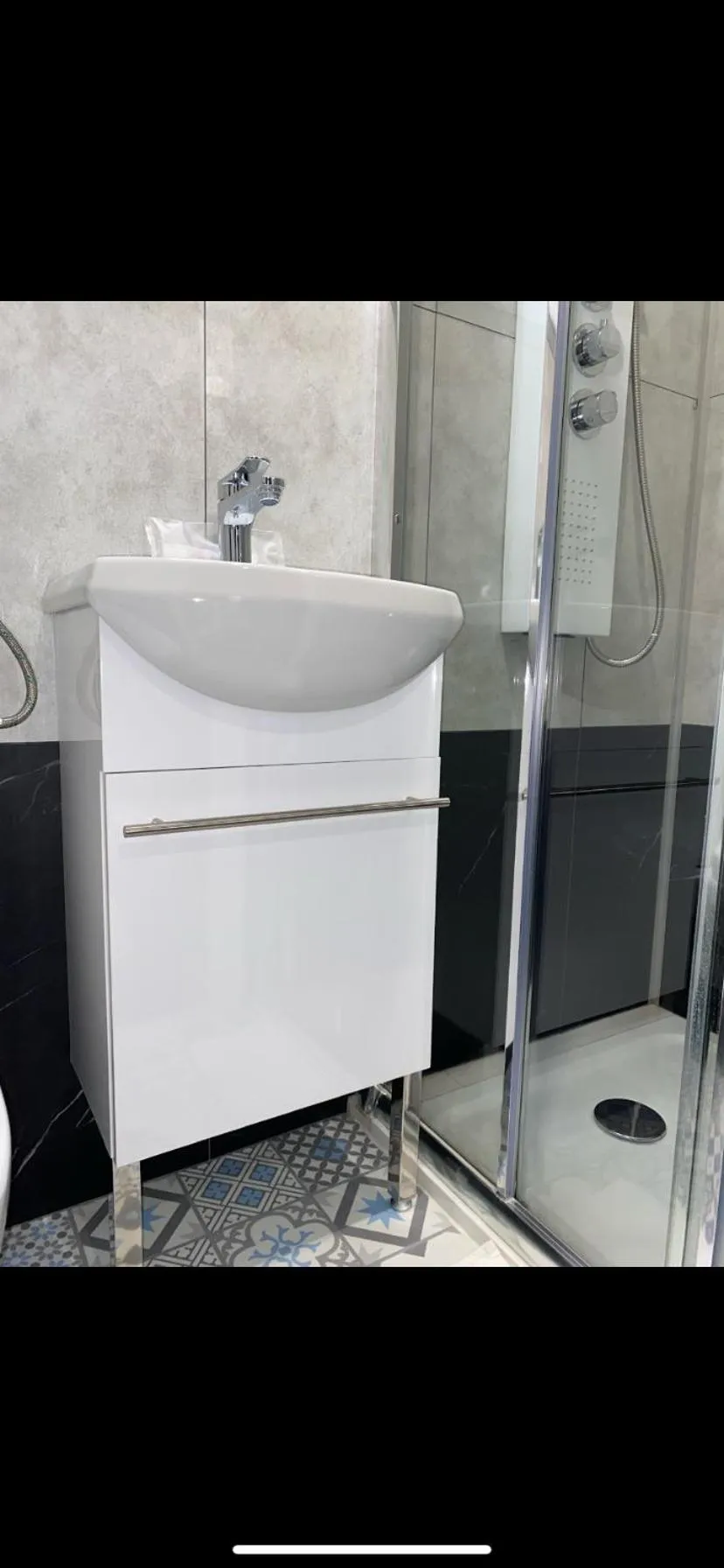 Bathroom in Aero Hotel