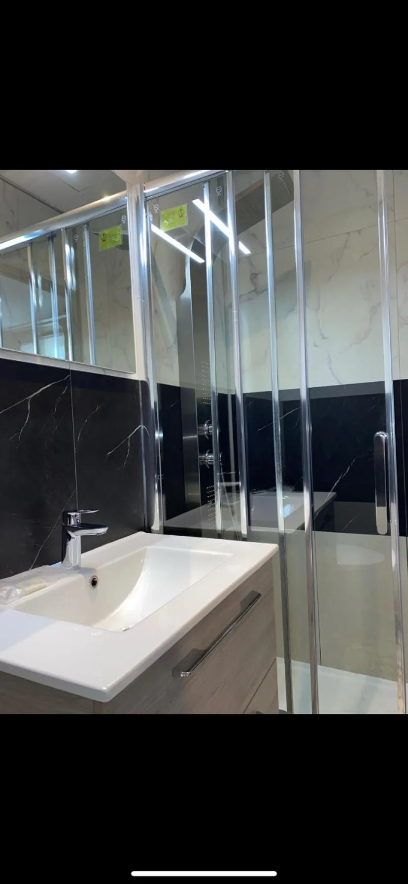 Bathroom in Aero Hotel