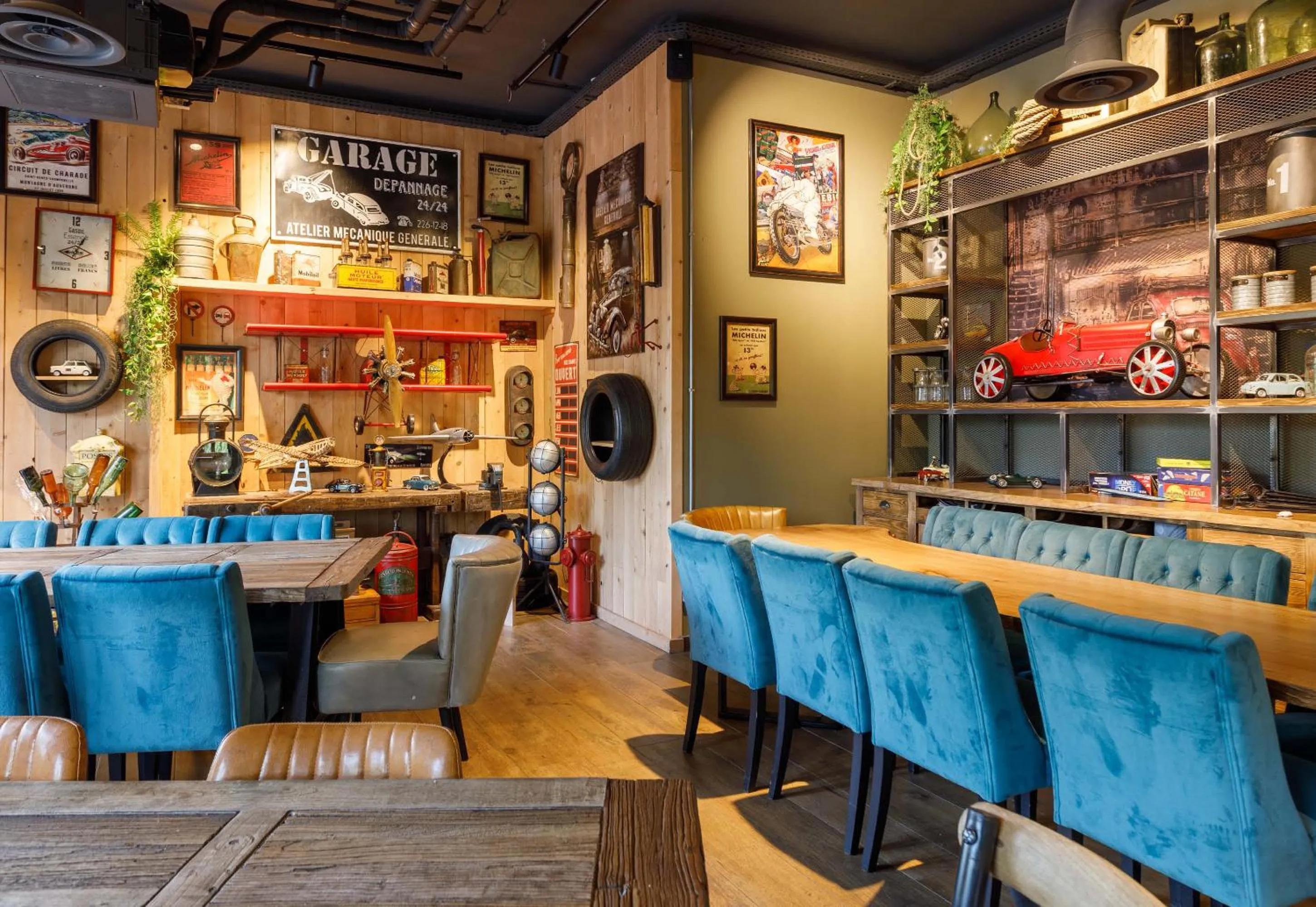 Restaurant/places to eat in B&B HOTEL Clermont-Ferrand A71-A75 La Méridienne