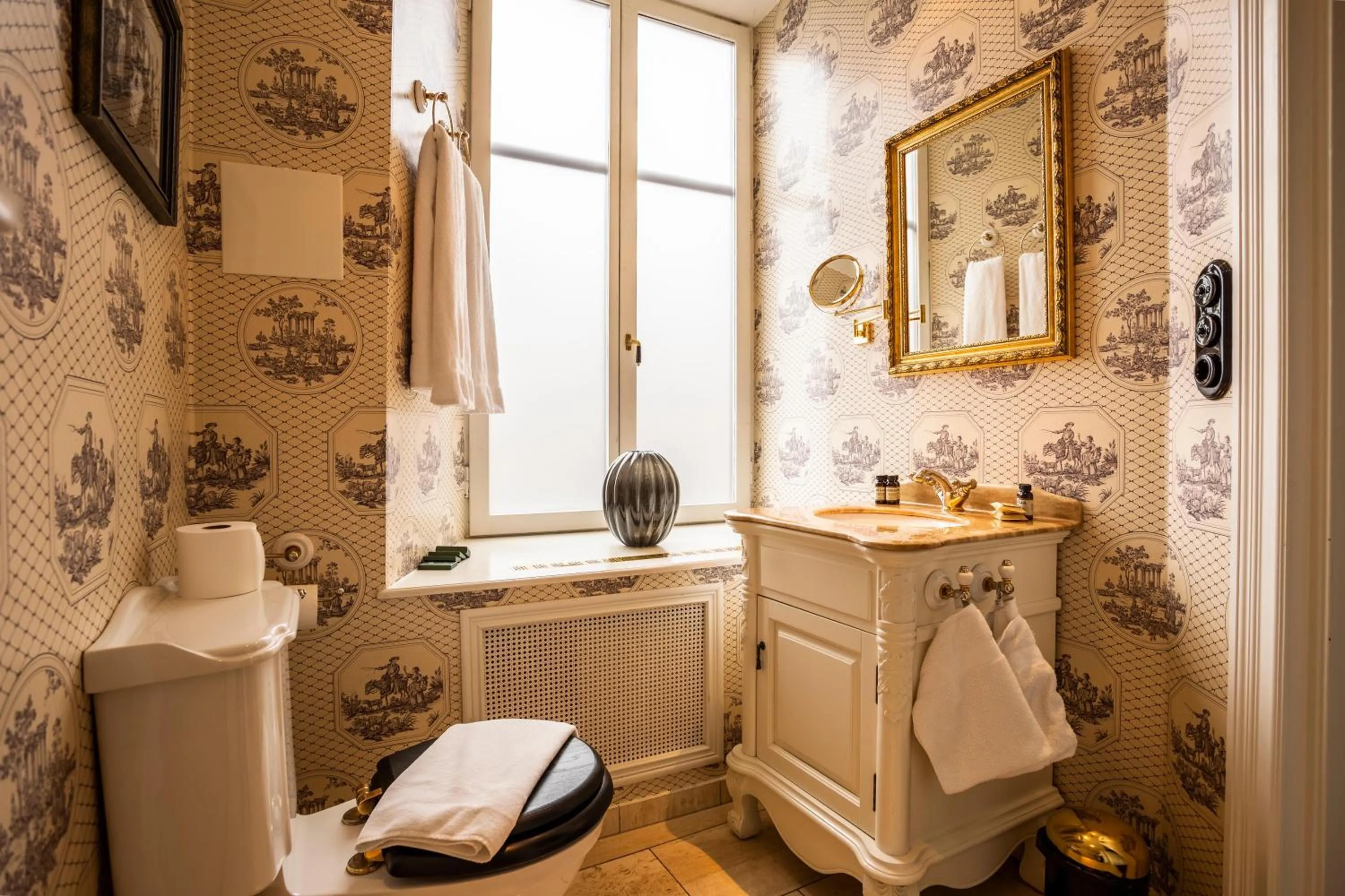 Bathroom in Hotel Pigalle