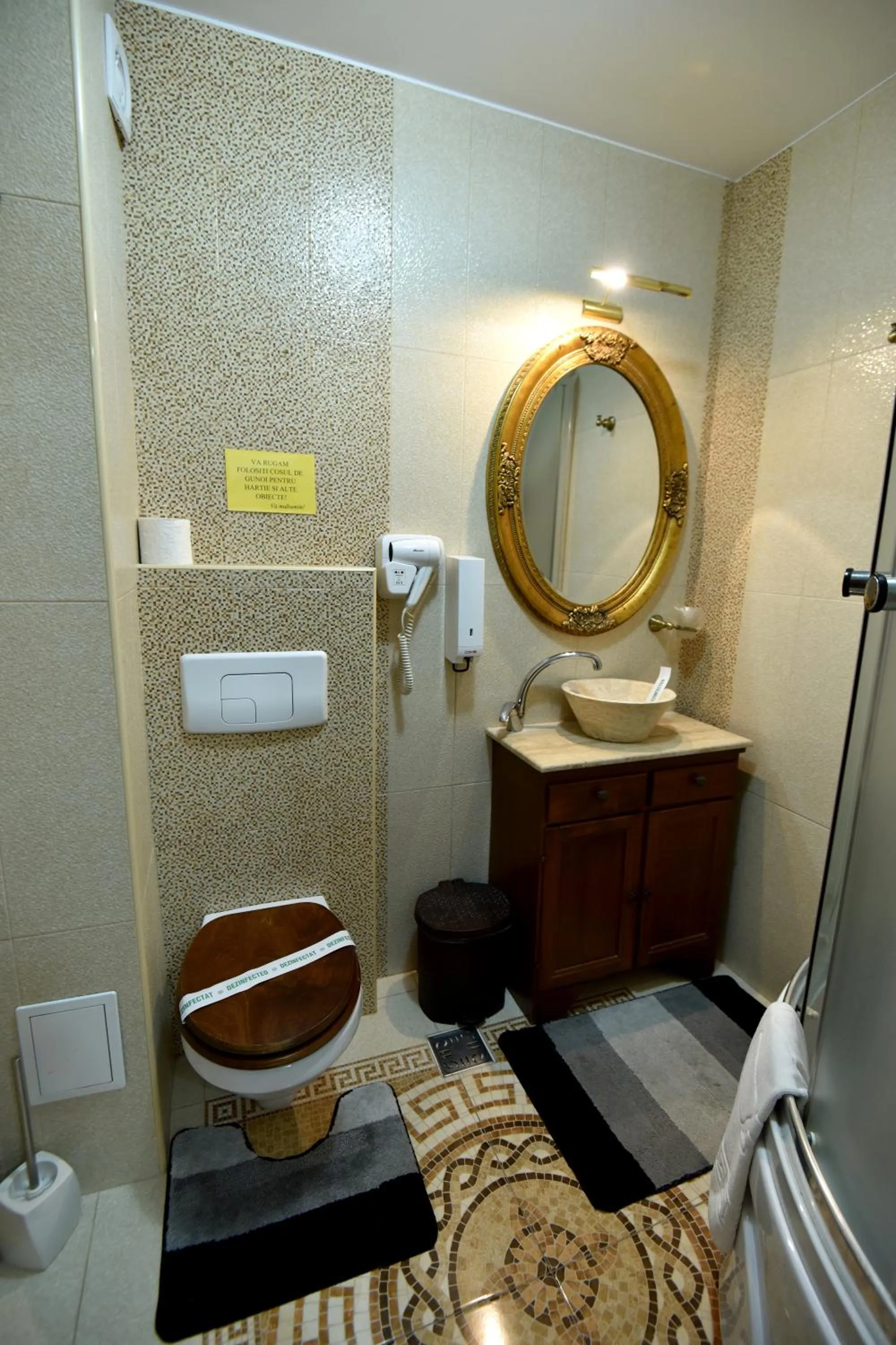 Shower in Conac Bavaria