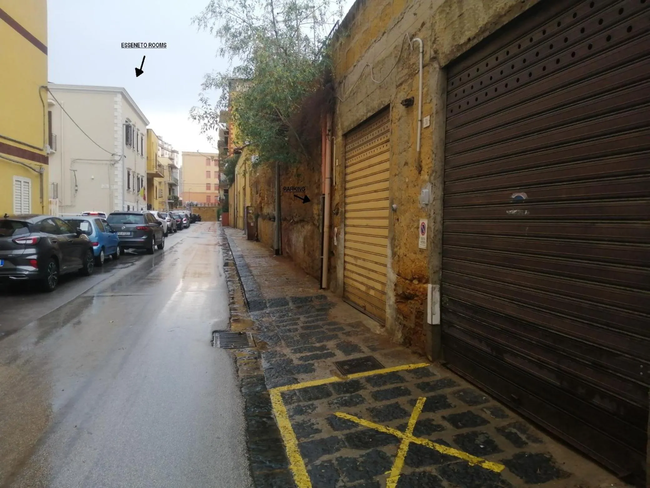 Parking in Esseneto Rooms