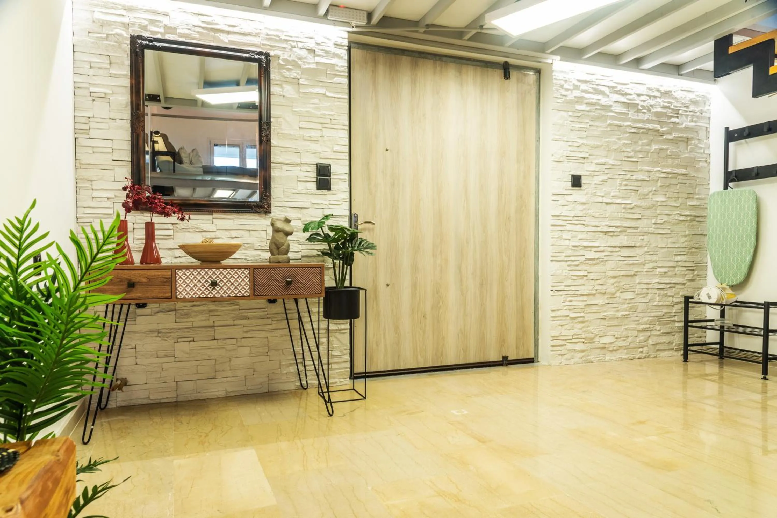 Decorative detail in Victoria's Suites Corfu