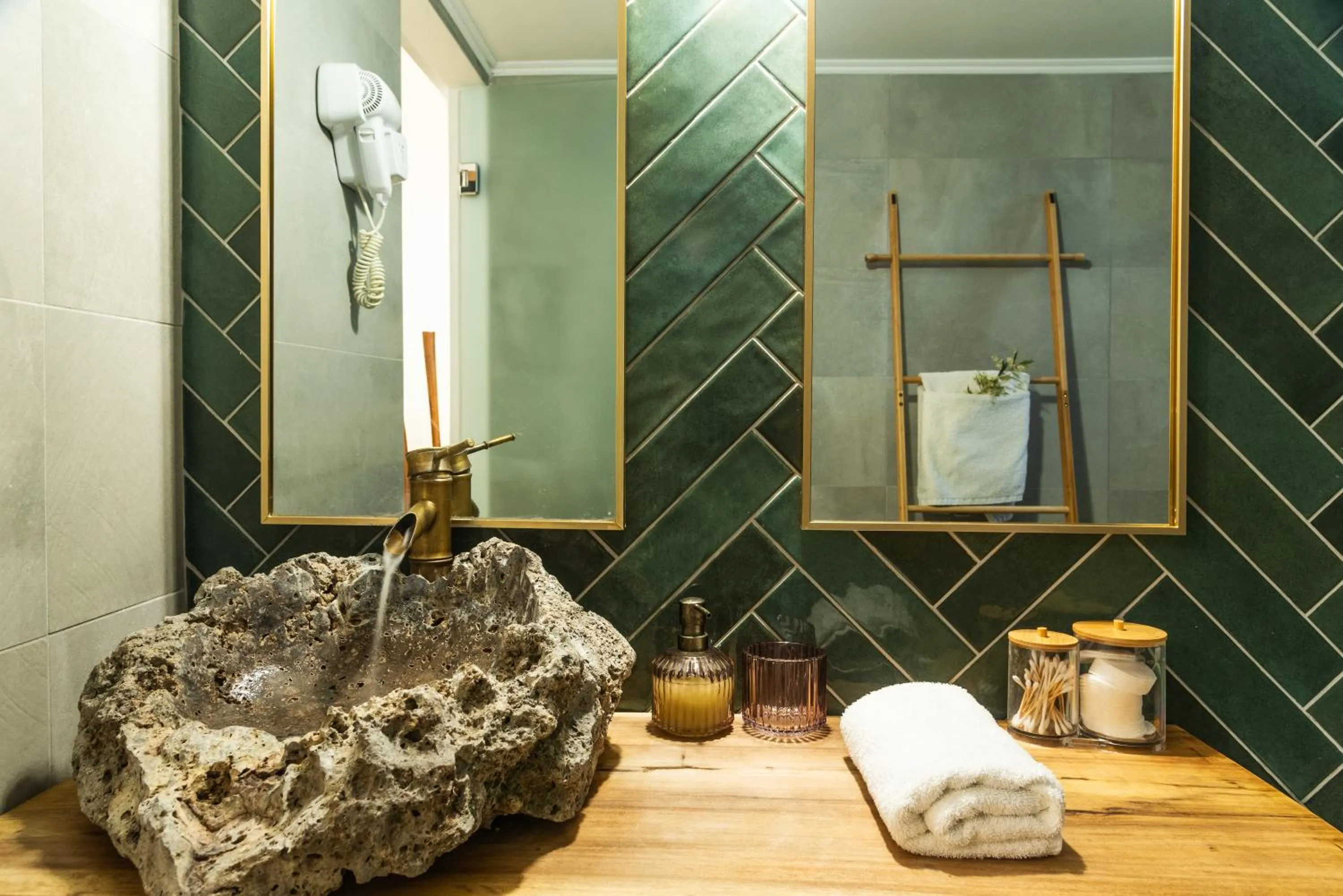 Bathroom in Victoria's Suites Corfu