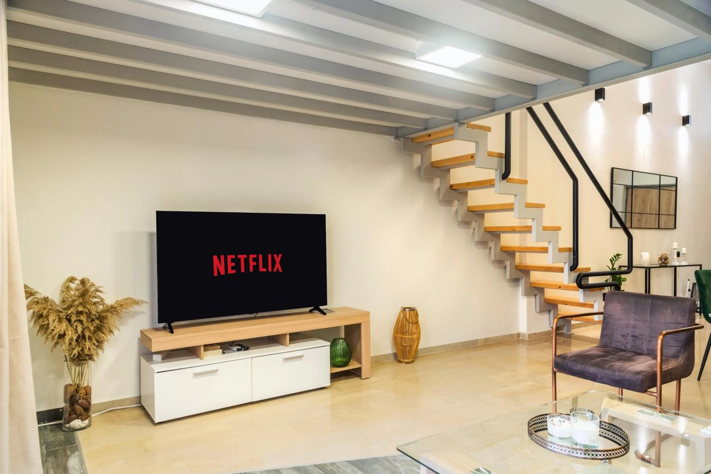 TV and multimedia in Victoria's Suites Corfu