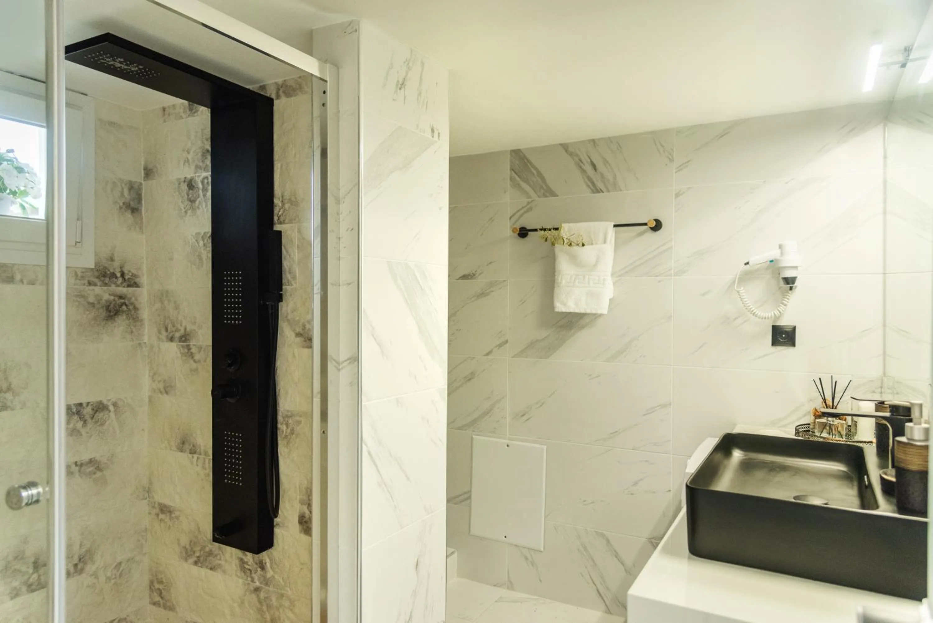 Shower in Victoria's Suites Corfu