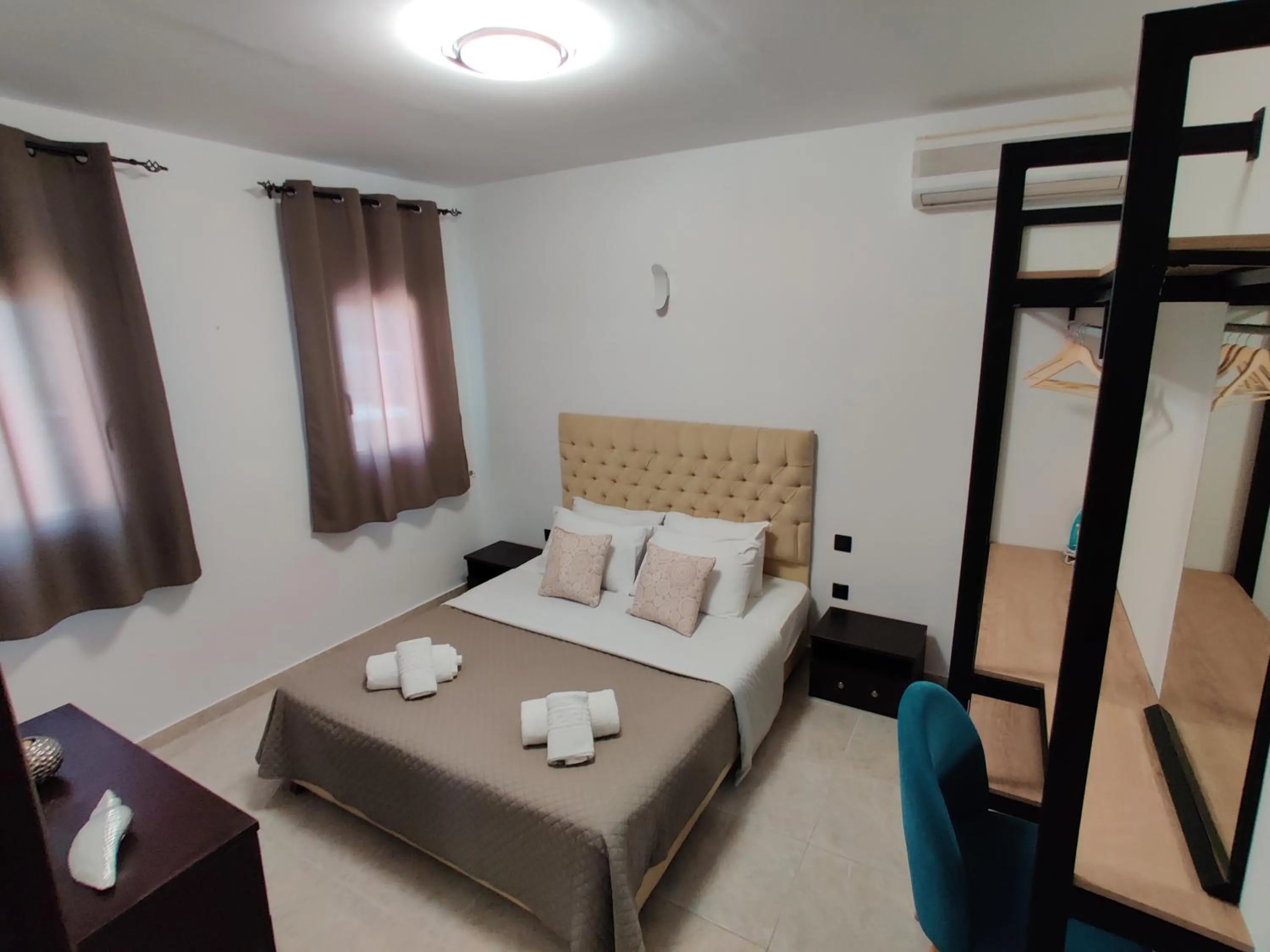 Bedroom, Bed in Victoria's Suites Corfu