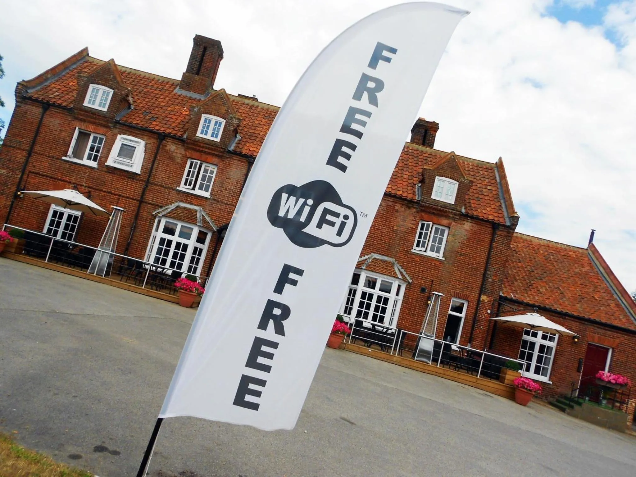 Property building in Kings Head Hotel