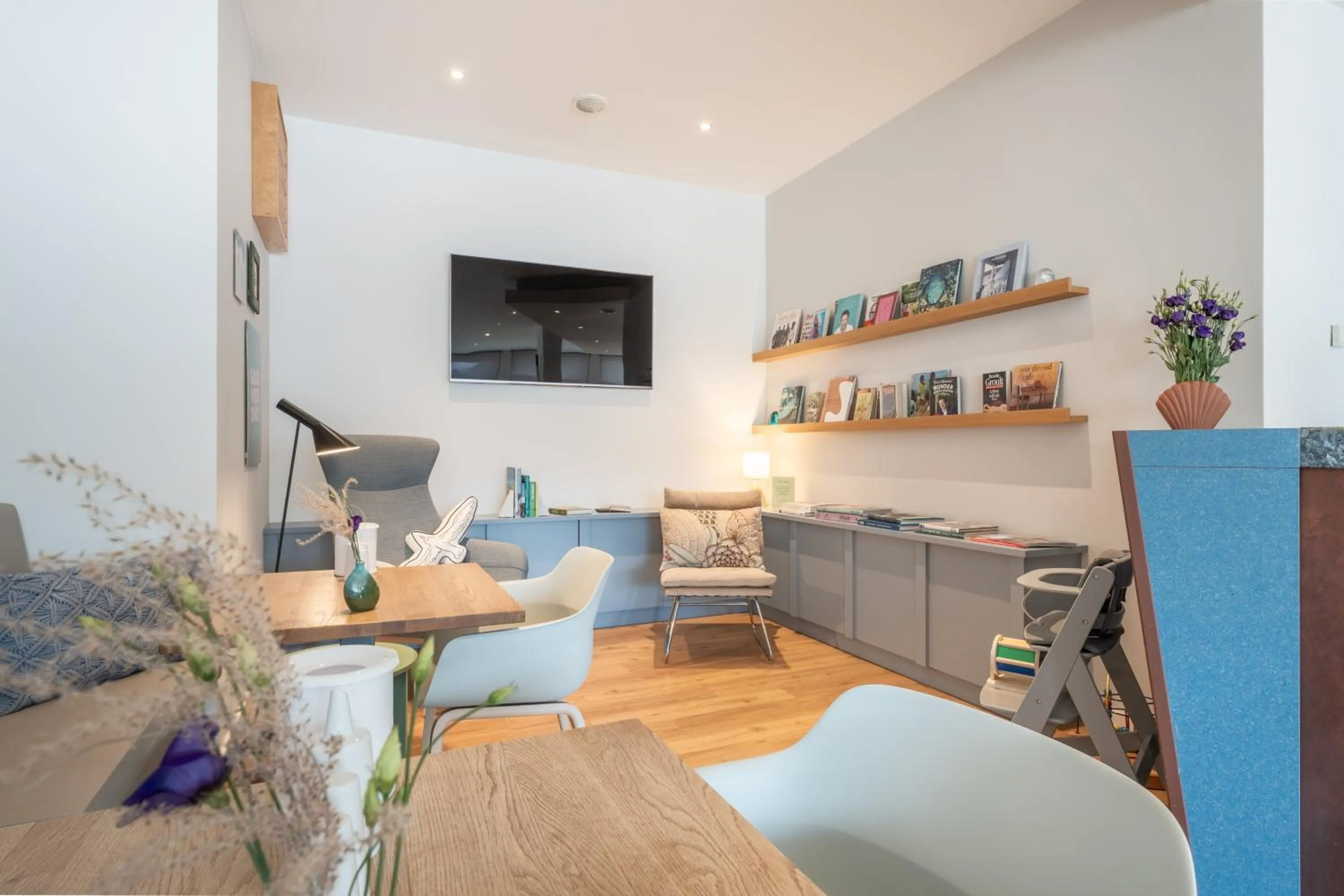 TV and multimedia in Hotel Strandhus