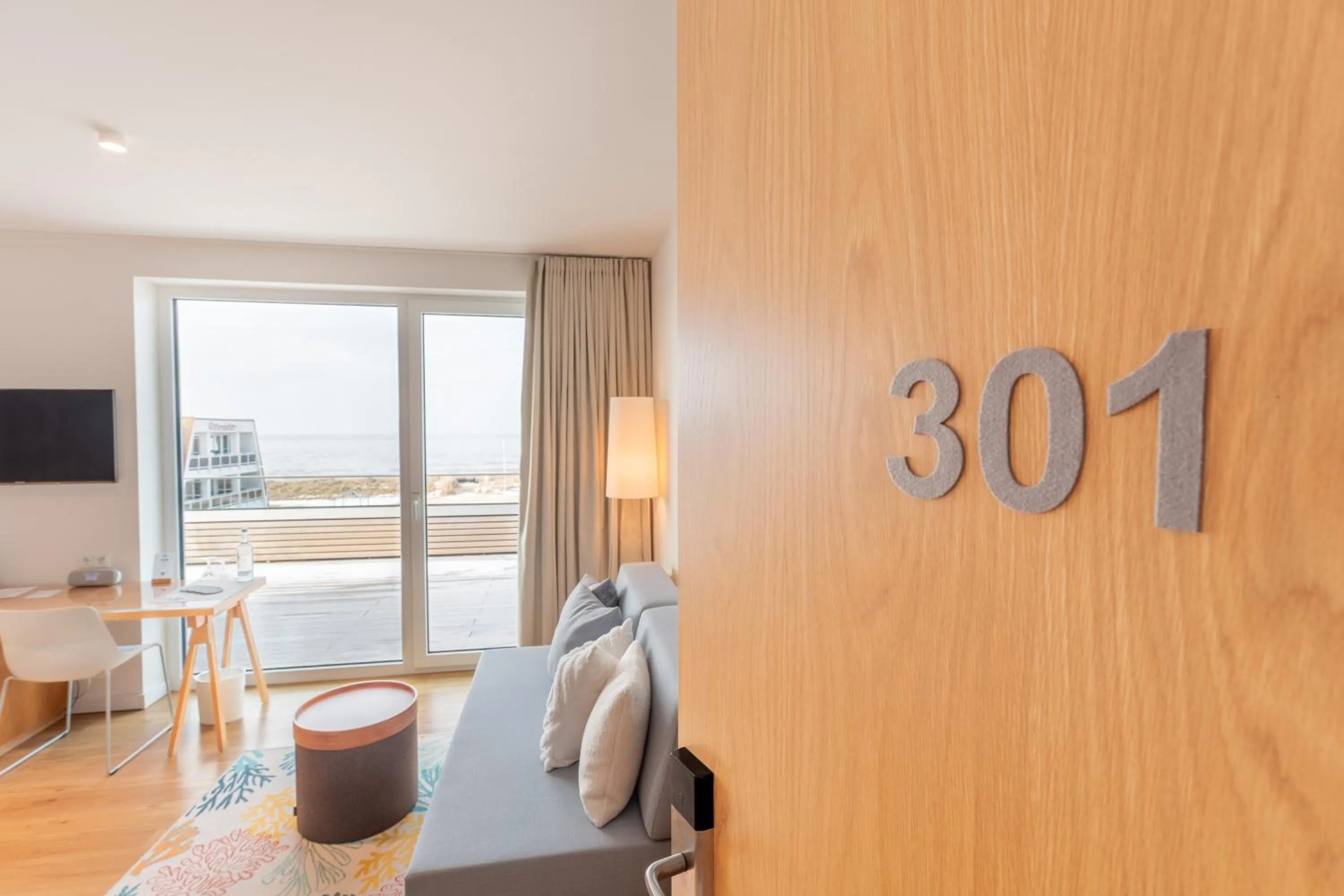 TV and multimedia in Hotel Strandhus