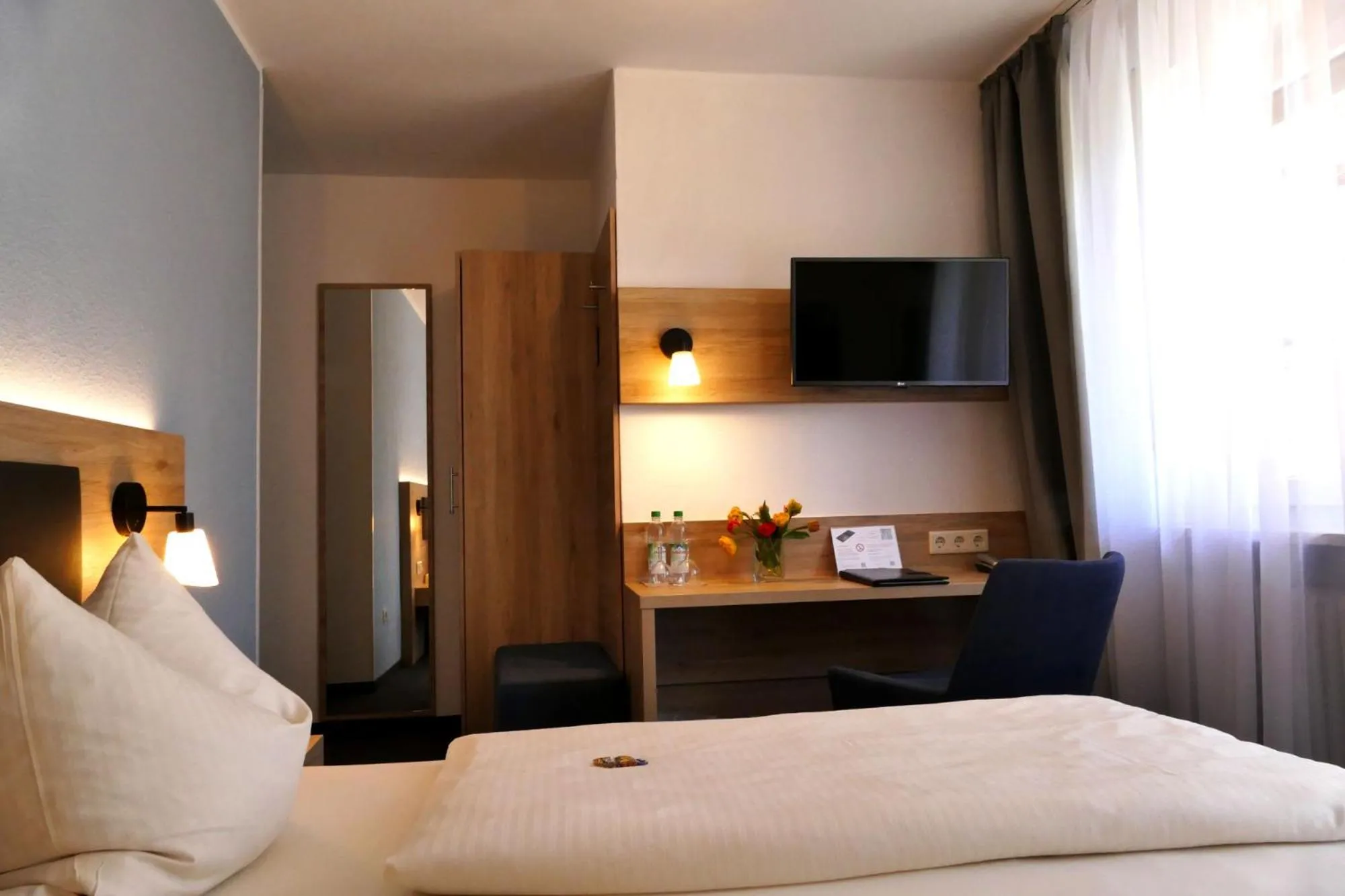 Photo of the whole room, Bed in Hasi's Hotel