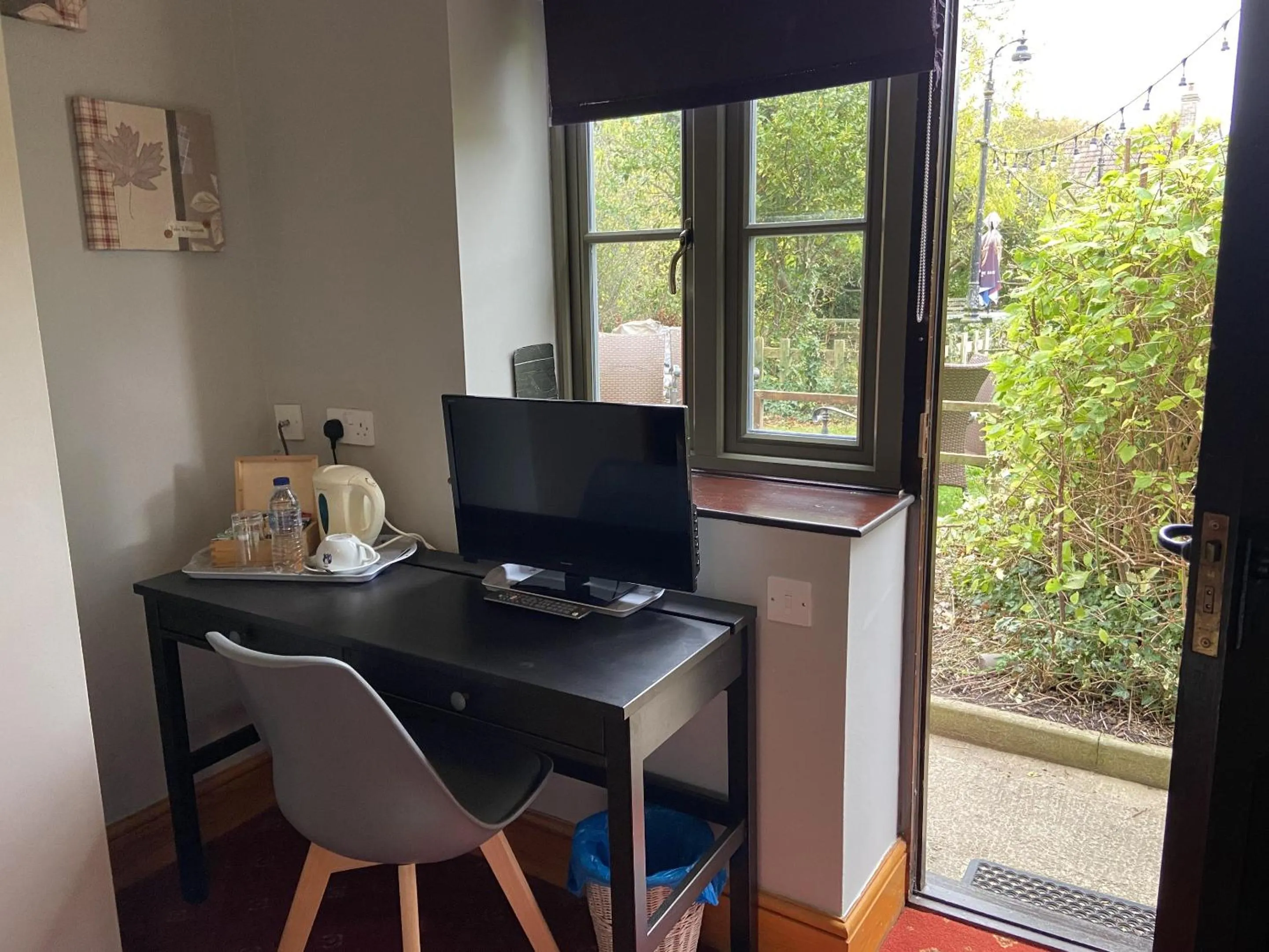 Bedroom in The Babbling Brook