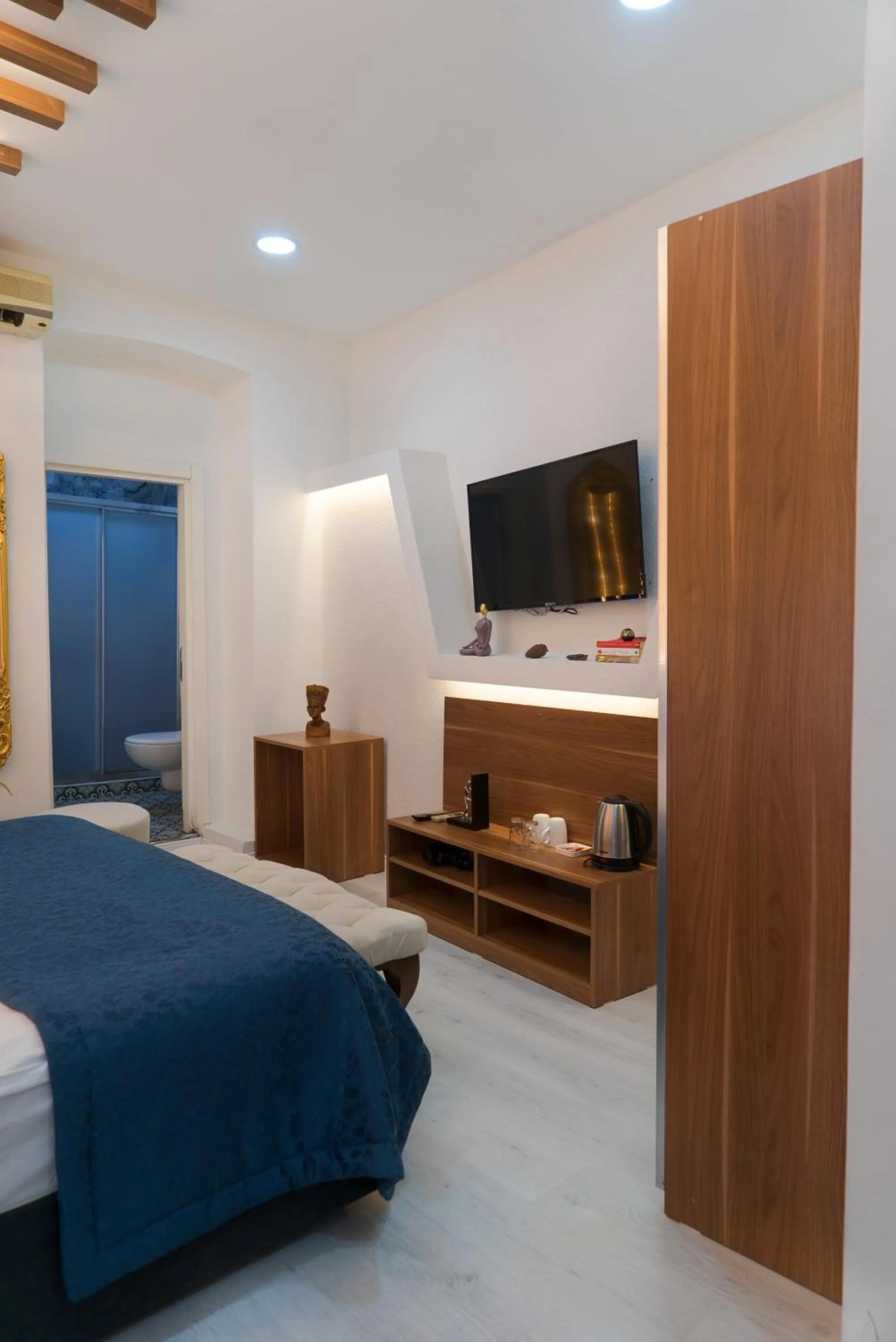 Bed in The Havana Residence