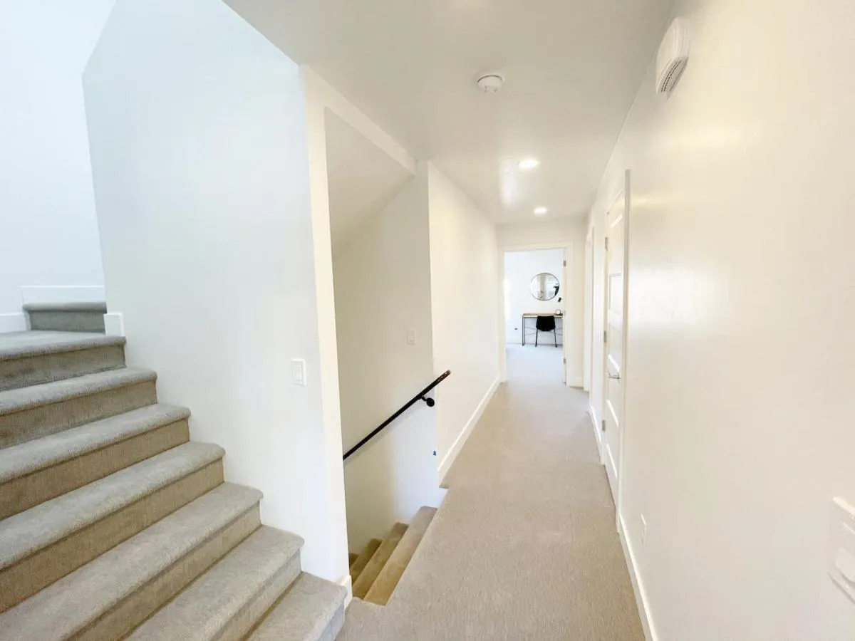 New Family-Friendly Townhome w/ Pool & Hot Tub