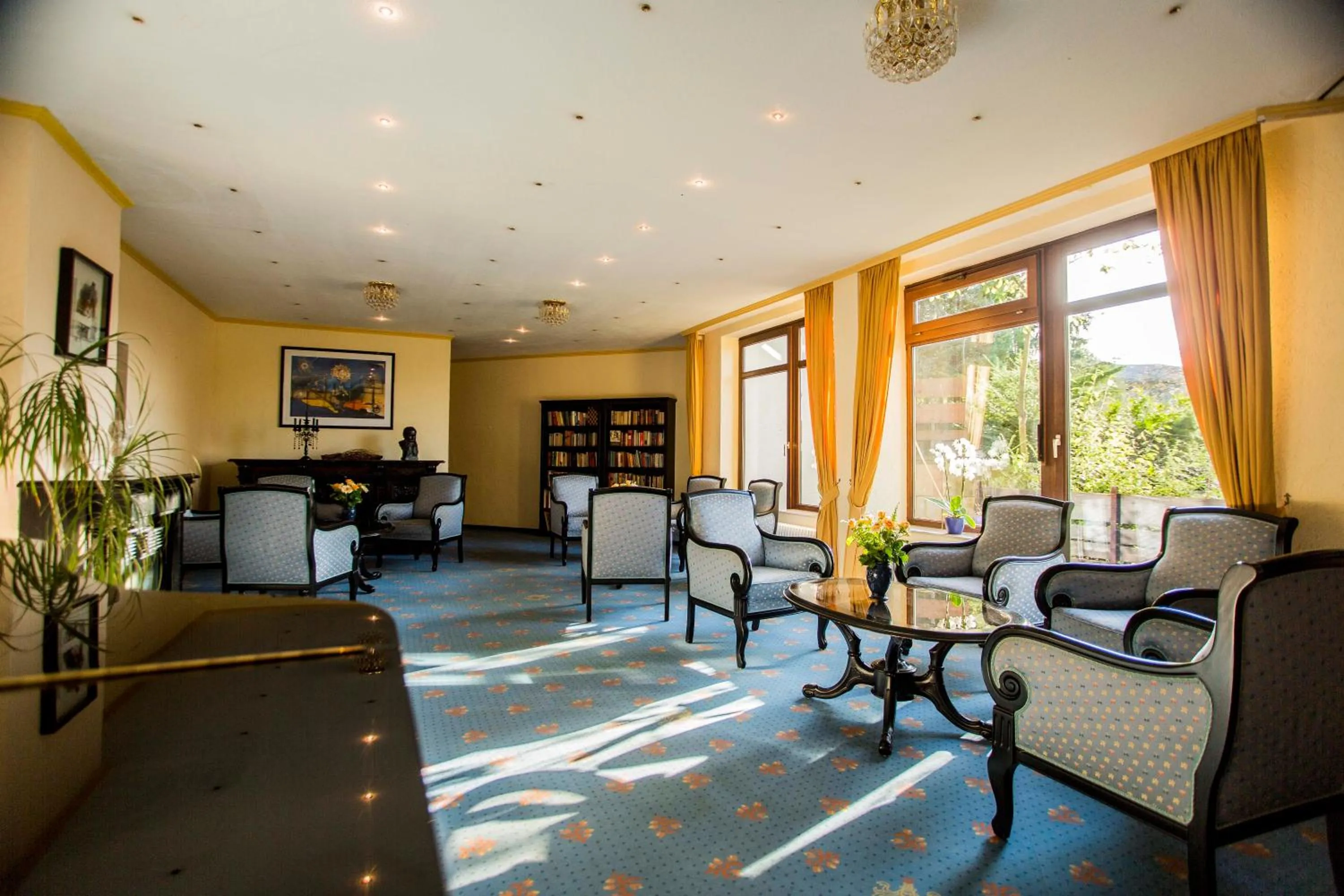 Lobby or reception in Parkhotel Maasberg GmbH