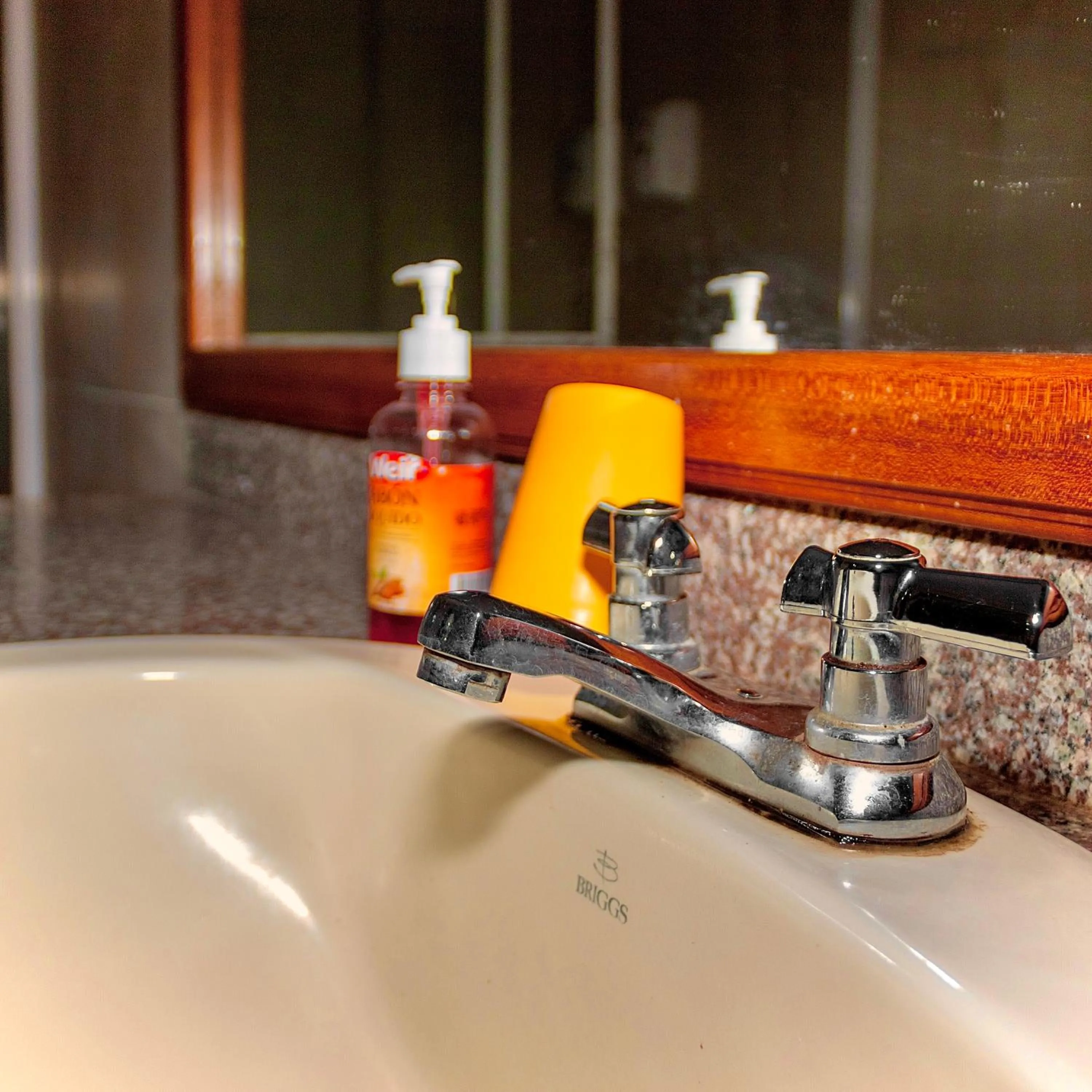 Bathroom in Puerto Quito Lodge - Las Iguanas