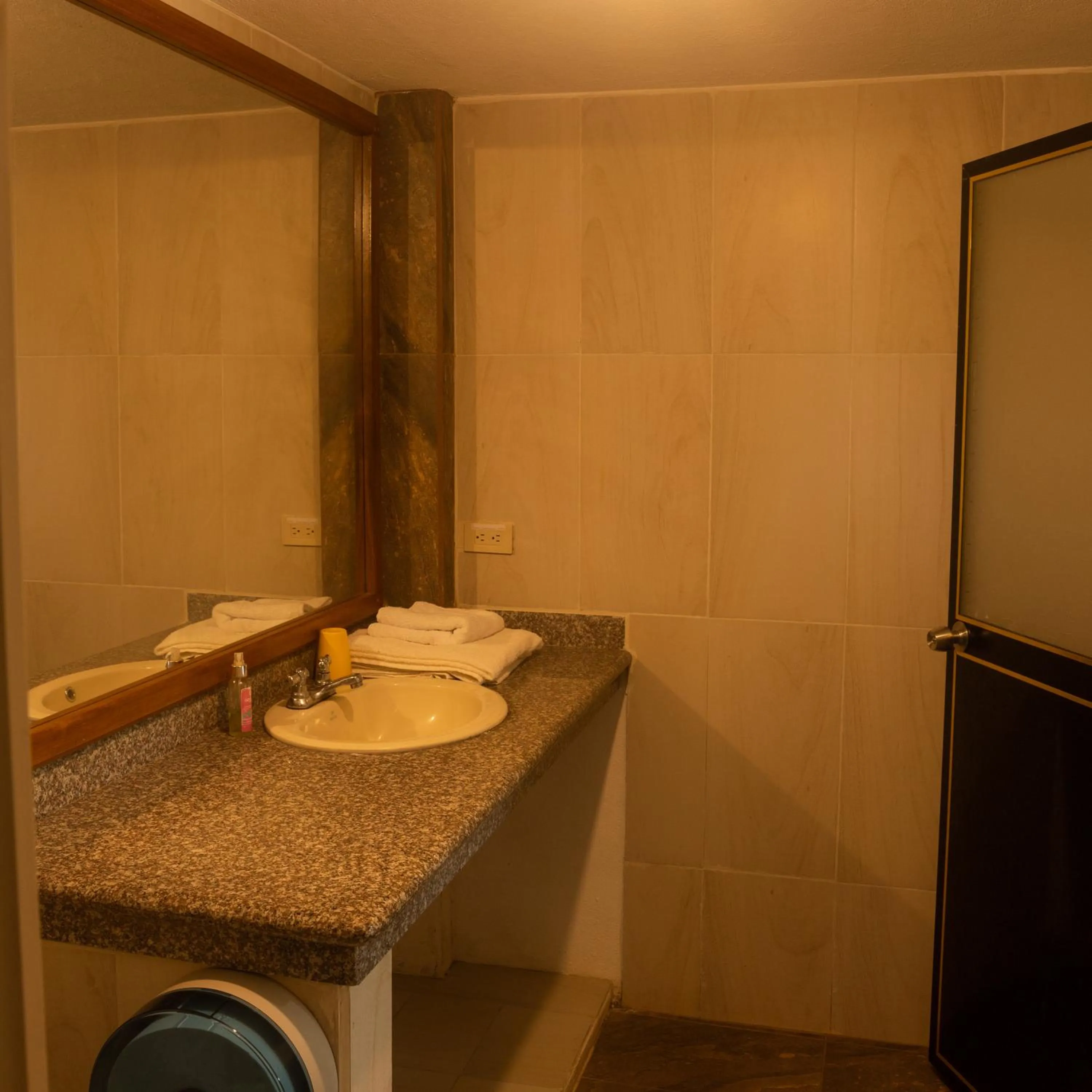 Bathroom in Puerto Quito Lodge