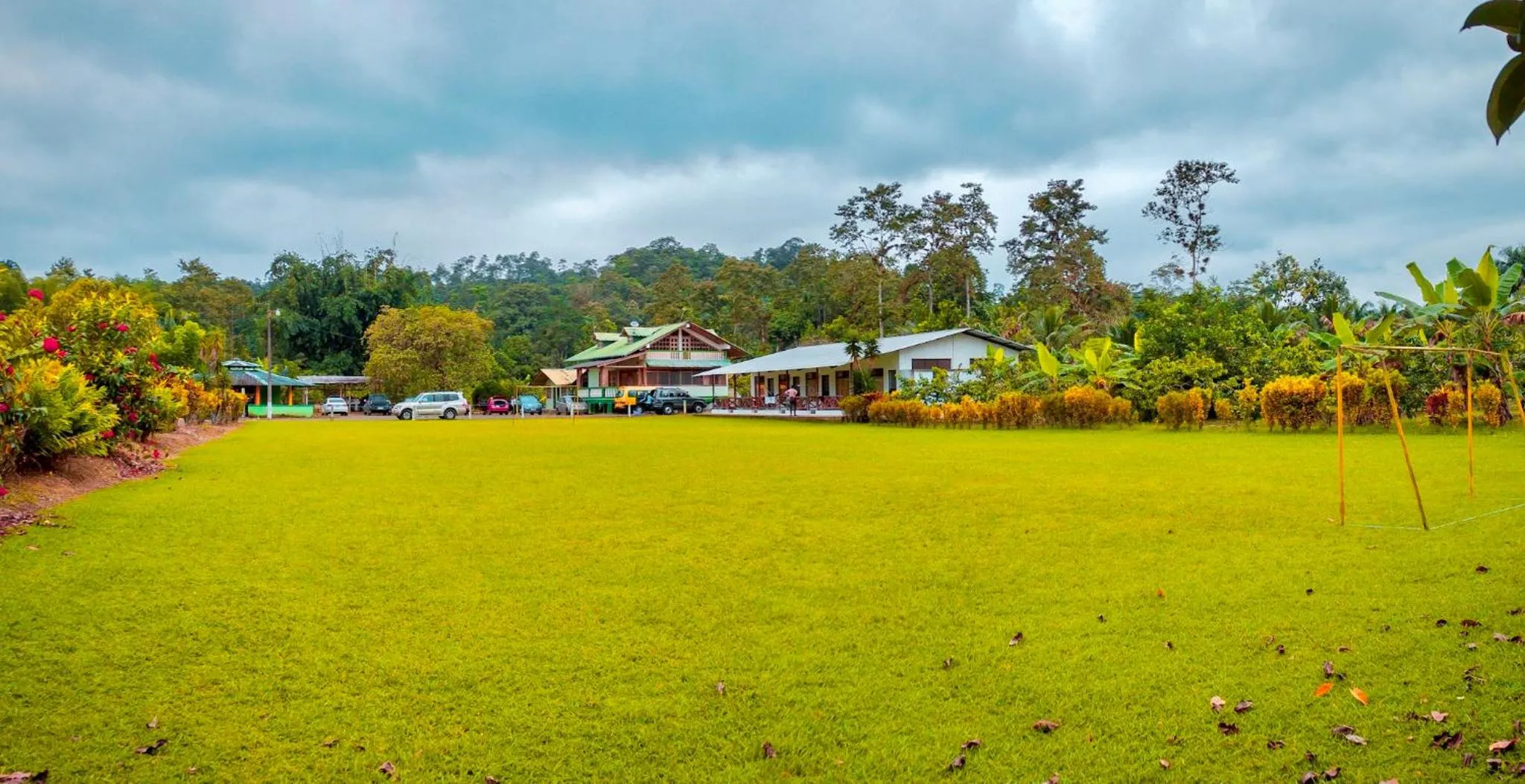 Spring in Puerto Quito Lodge - Las Iguanas
