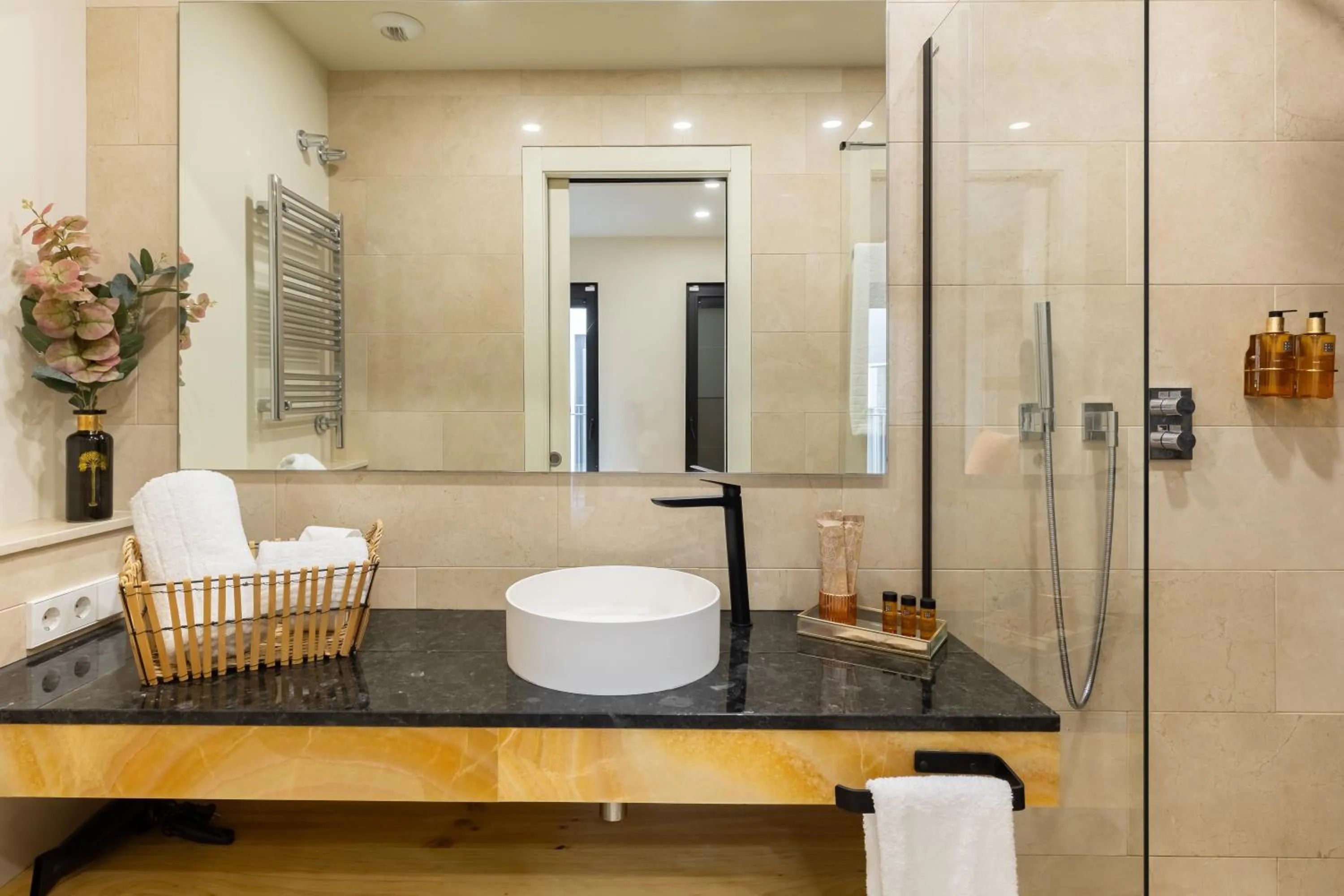 Bathroom in Cosmo Apartments Rambla Catalunya