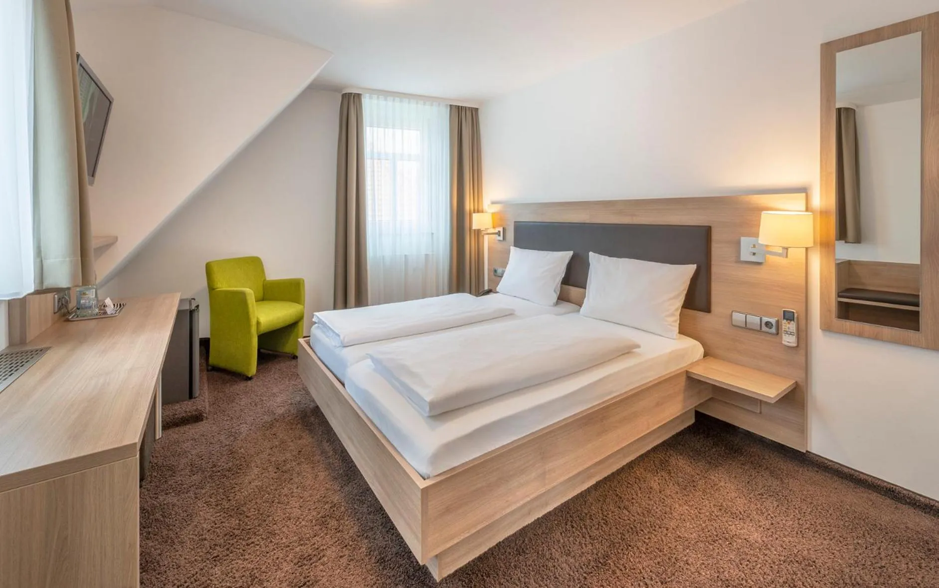 Bed in Hotel Gasthof Zum Rössle