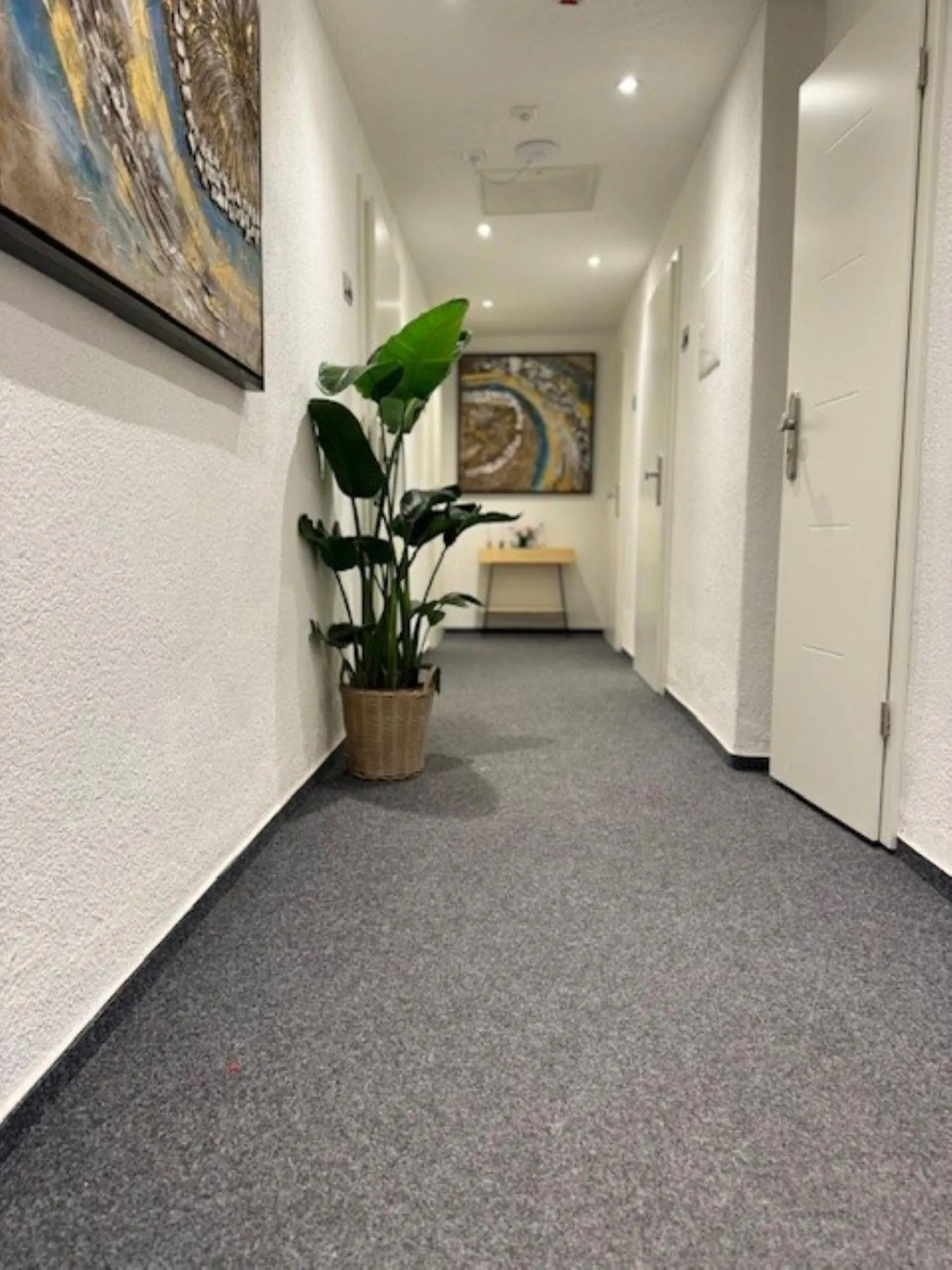 Property building in Hotel Charlton