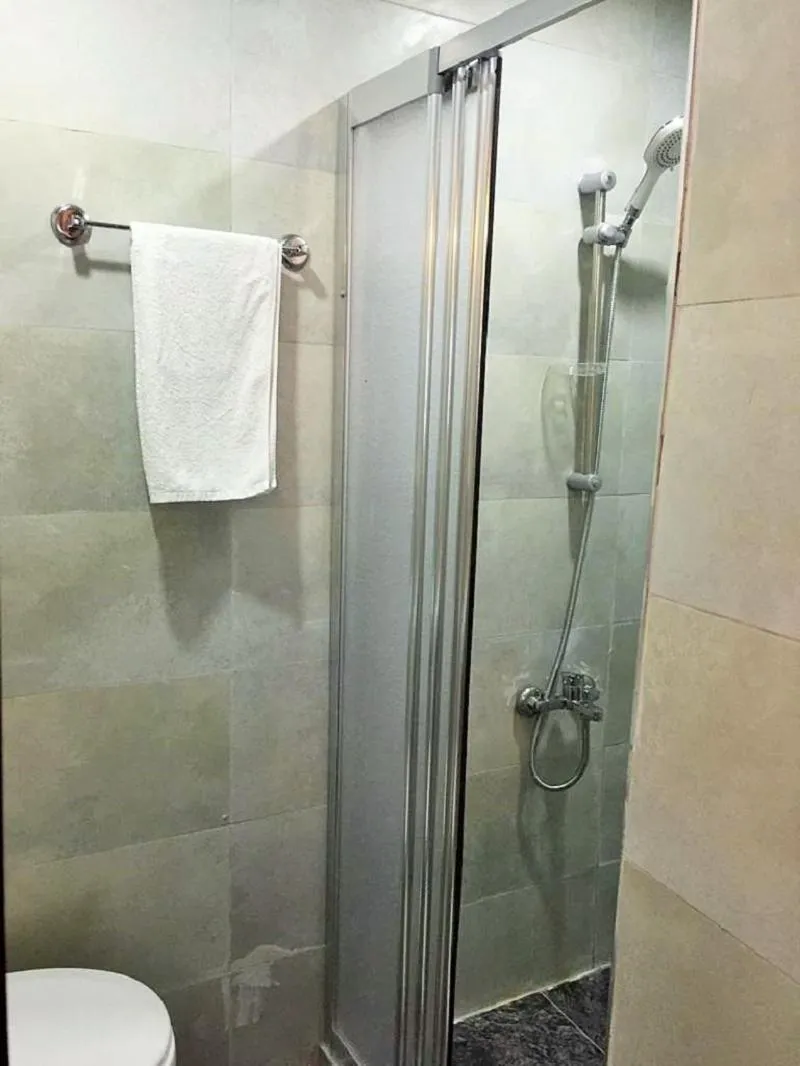Shower in Hasbahan Konak