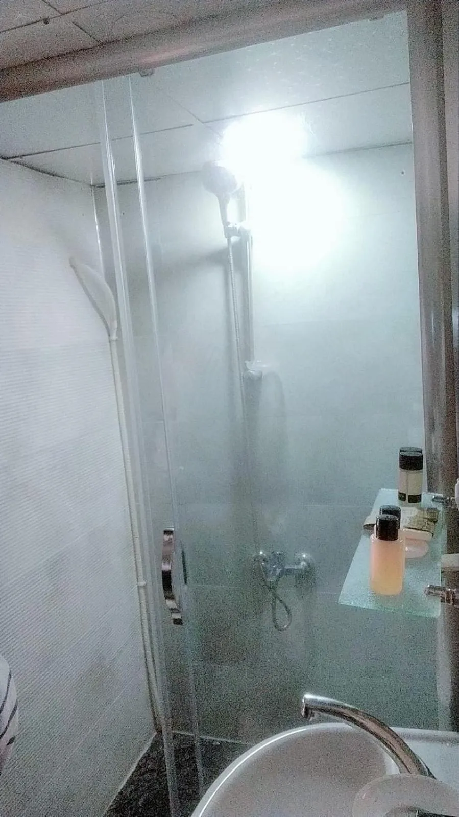 Shower in Hasbahan Konak