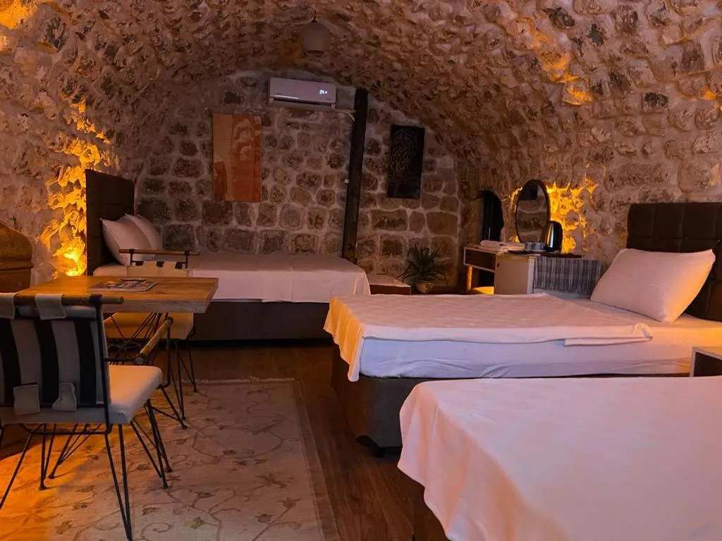 Photo of the whole room, Bed in Hasbahan Konak