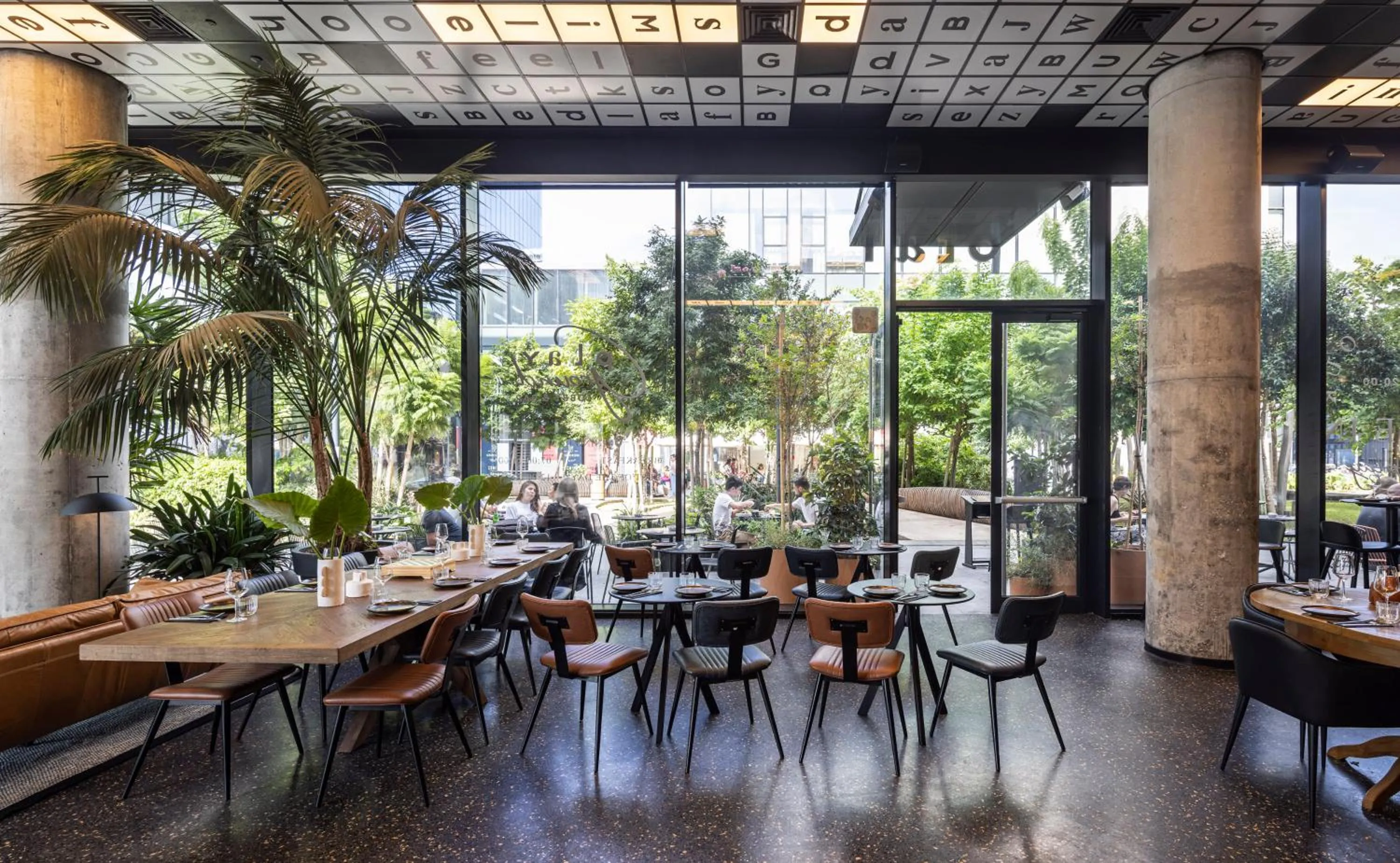 Restaurant/places to eat in Play Midtown Hotel Tel Aviv