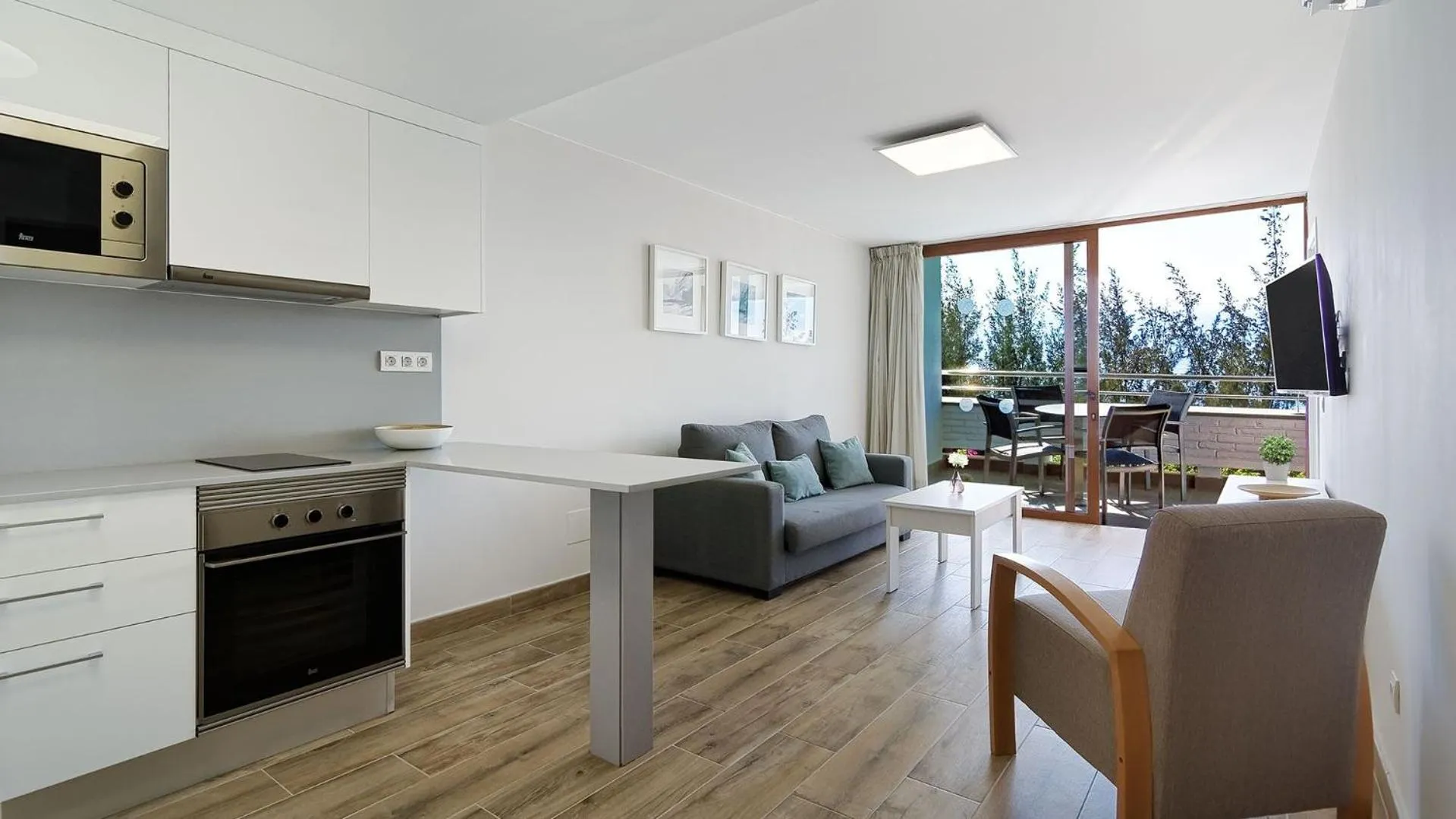 Living room in Las Nasas by Labranda