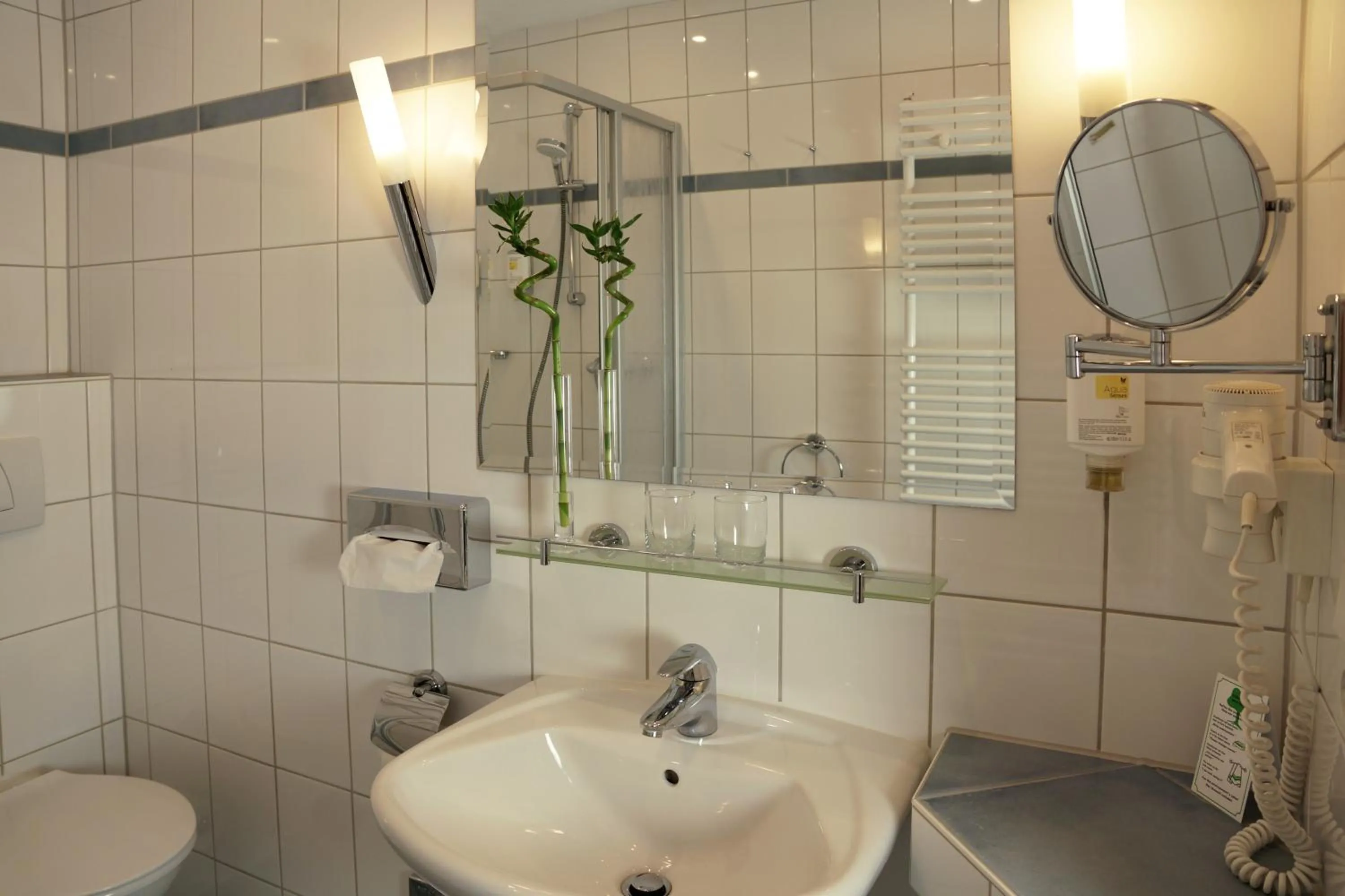 Bathroom in Hünerbein's Posthotel