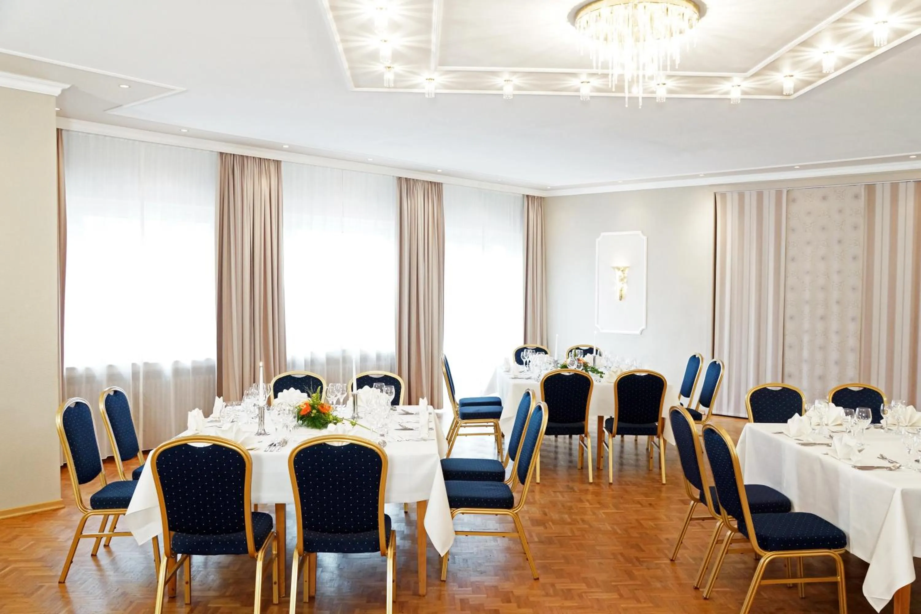 Restaurant/places to eat in Hünerbein's Posthotel