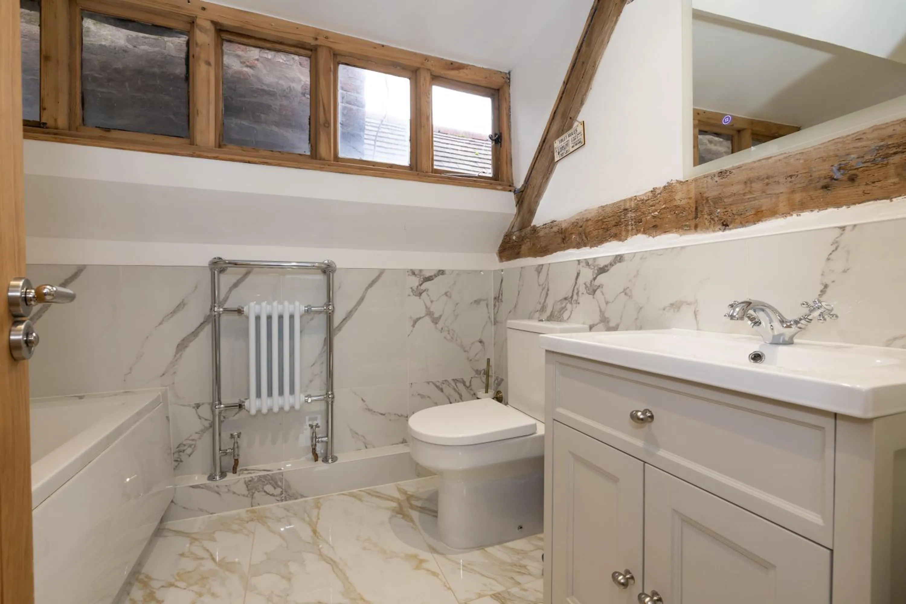 Bathroom in Riize Boutique Hotel Worcester Self Check-in City Centre