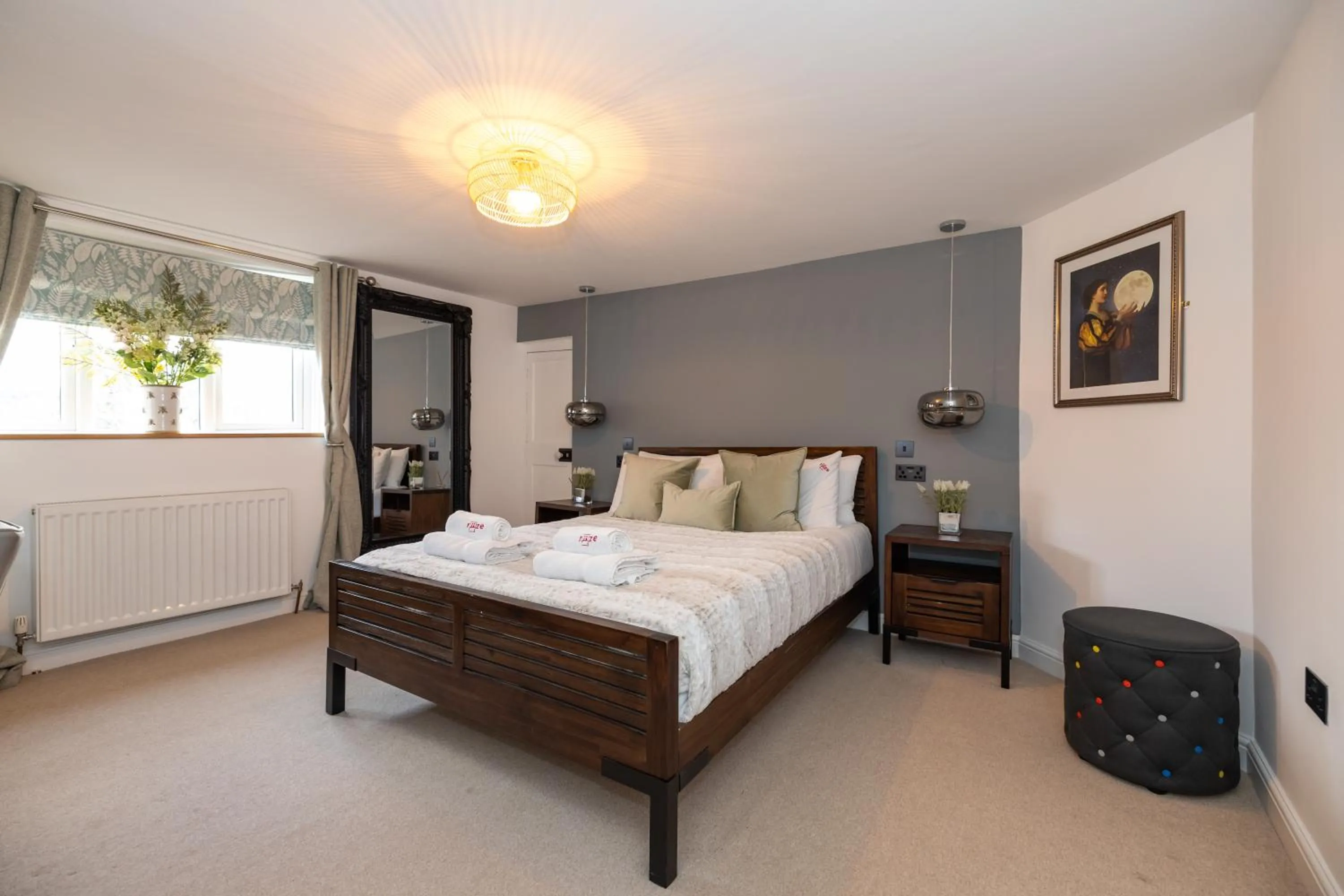 Bed in Riize Boutique Hotel Worcester Self Check-in City Centre