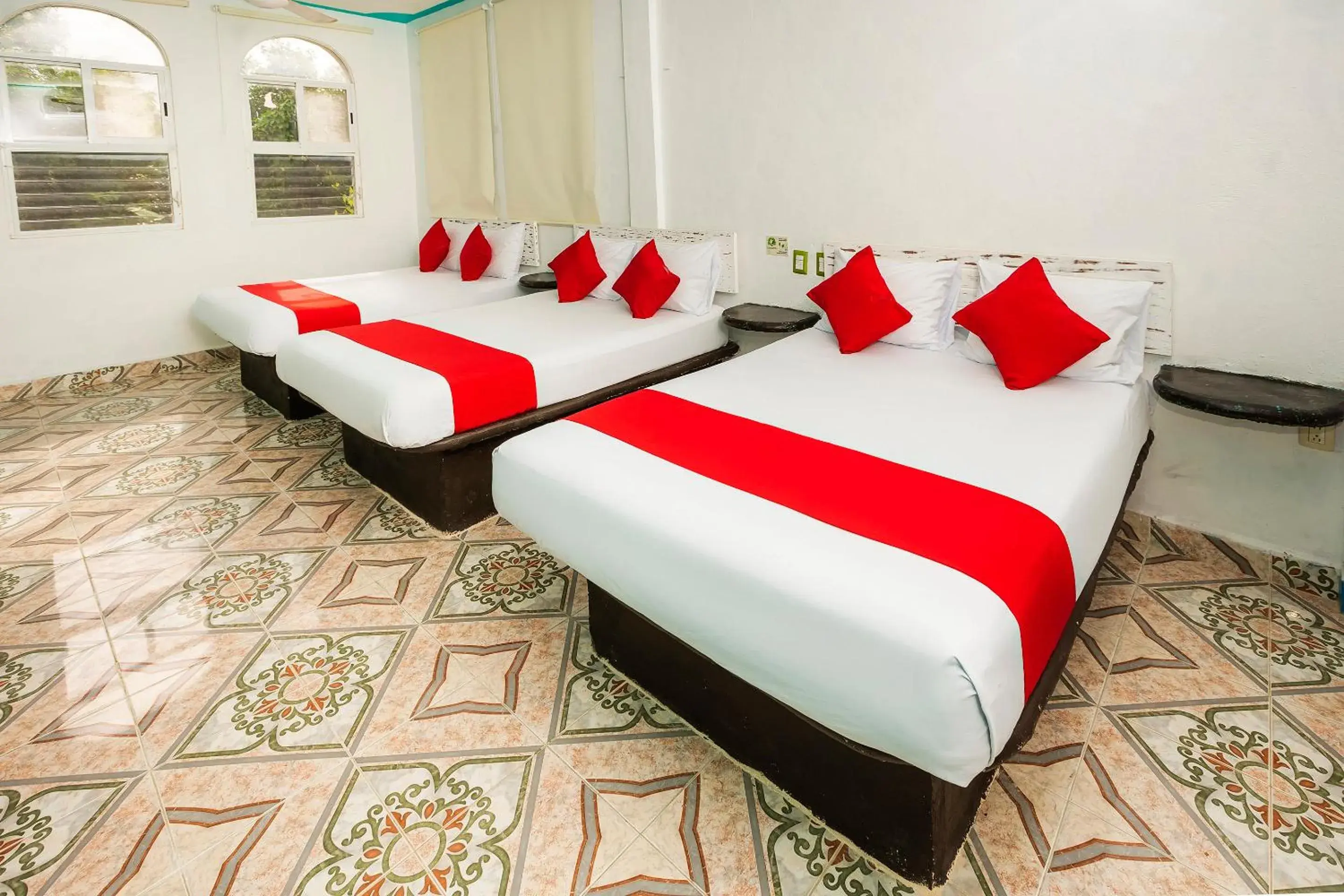 Family Room in Hotel América Family Room in Hotel América