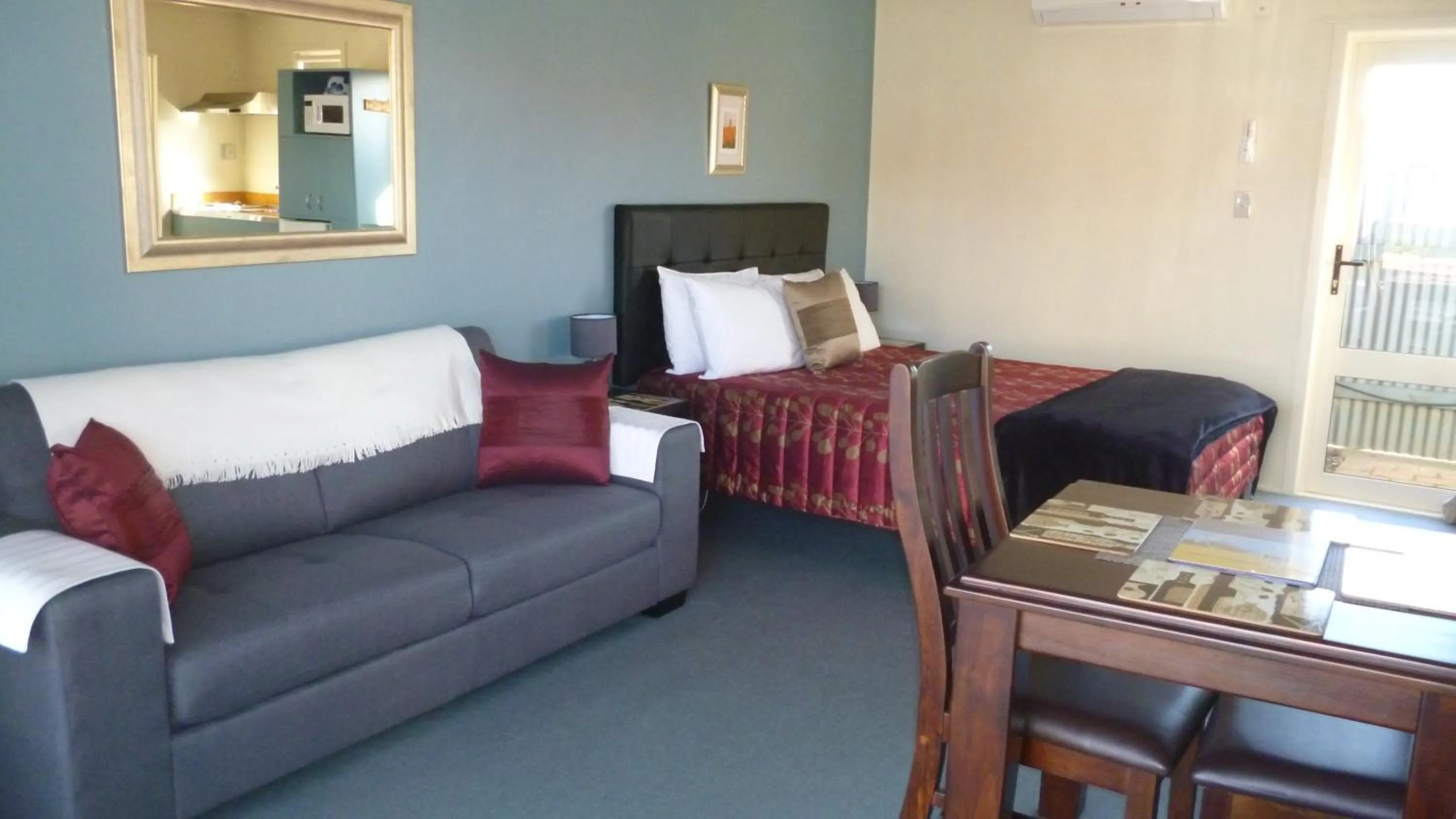 Photo of the whole room in Bella Tuscany Motor Lodge