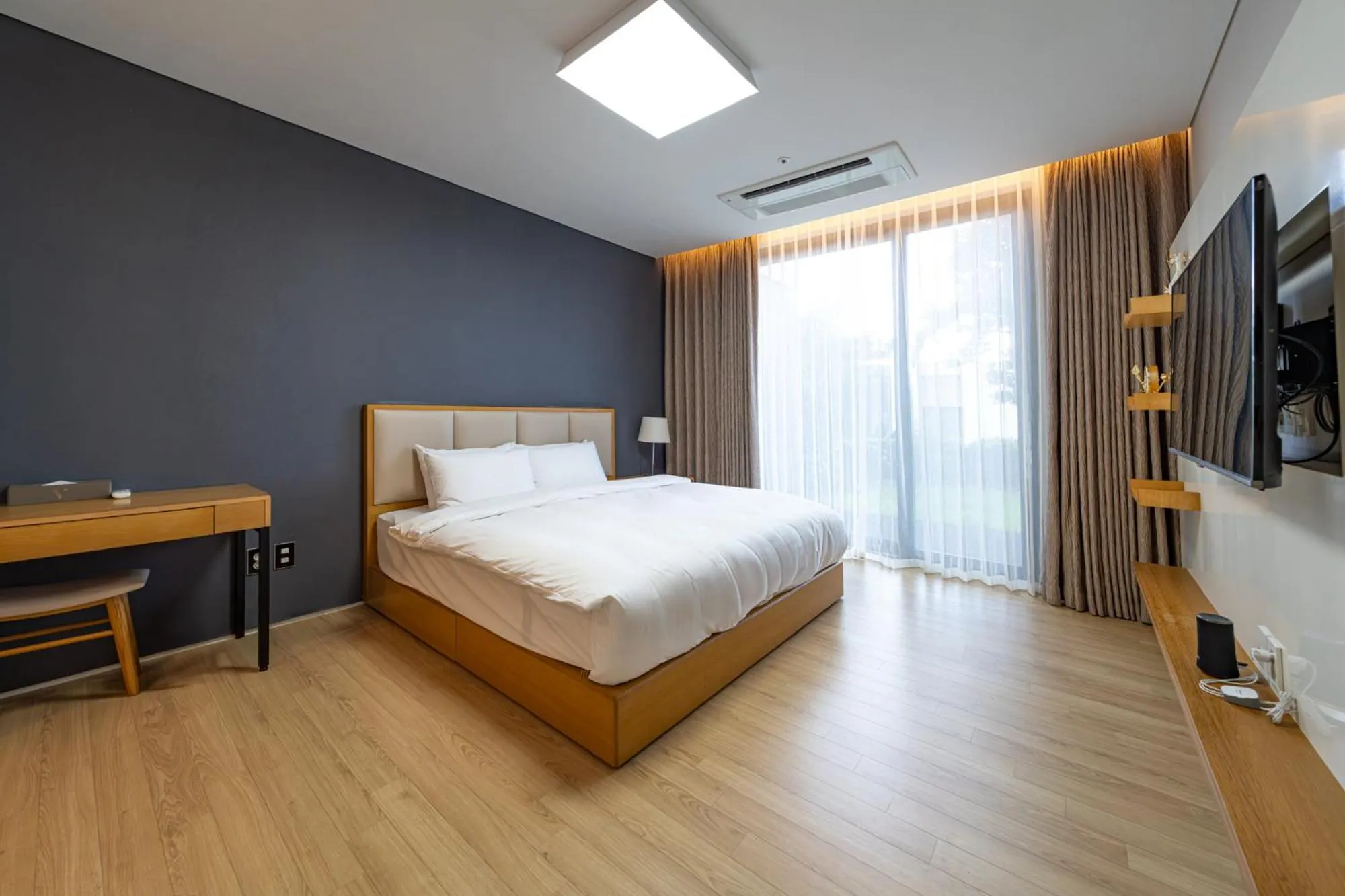 Bedroom, Bed in Velum Resort