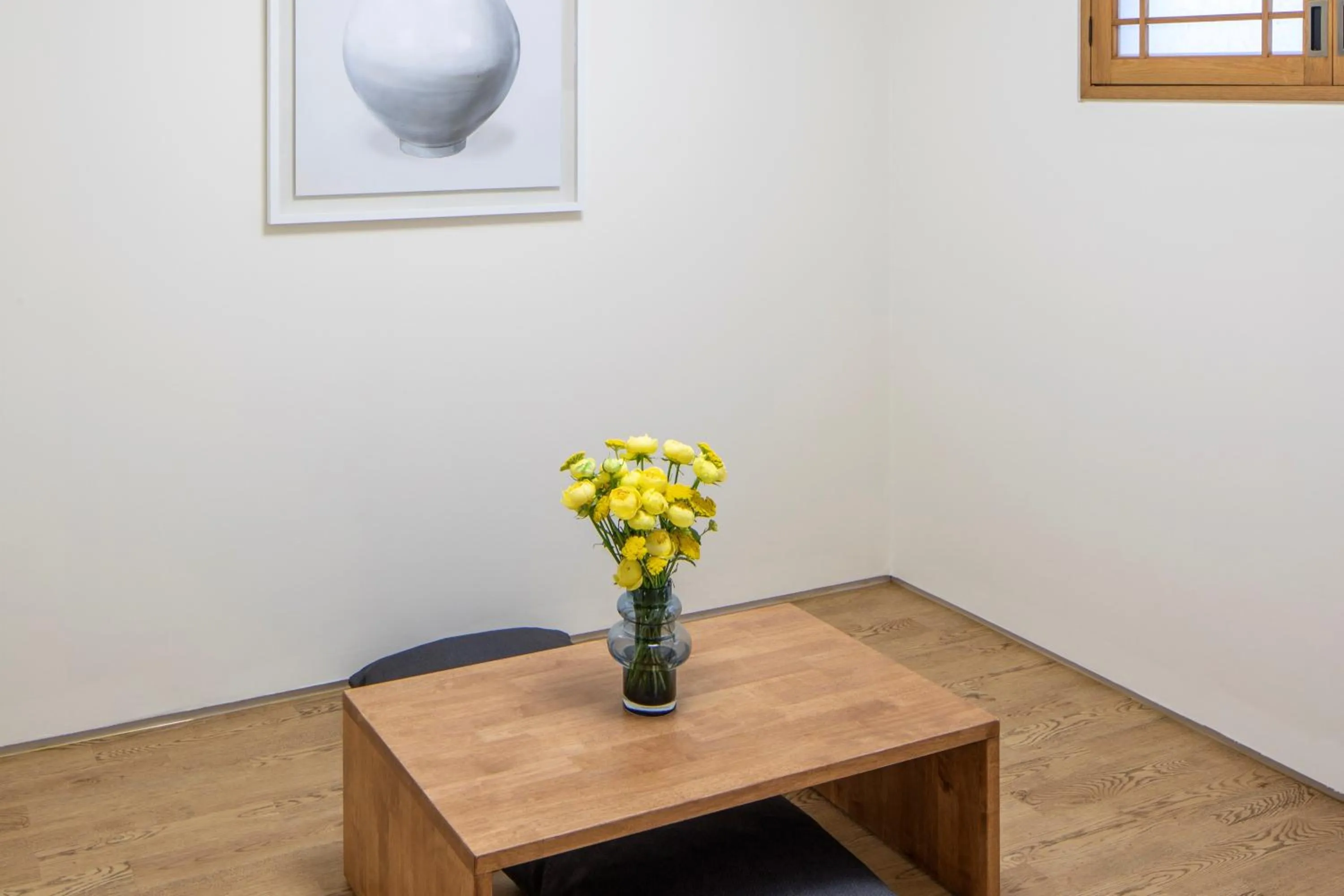 Seating area in Velum Resort