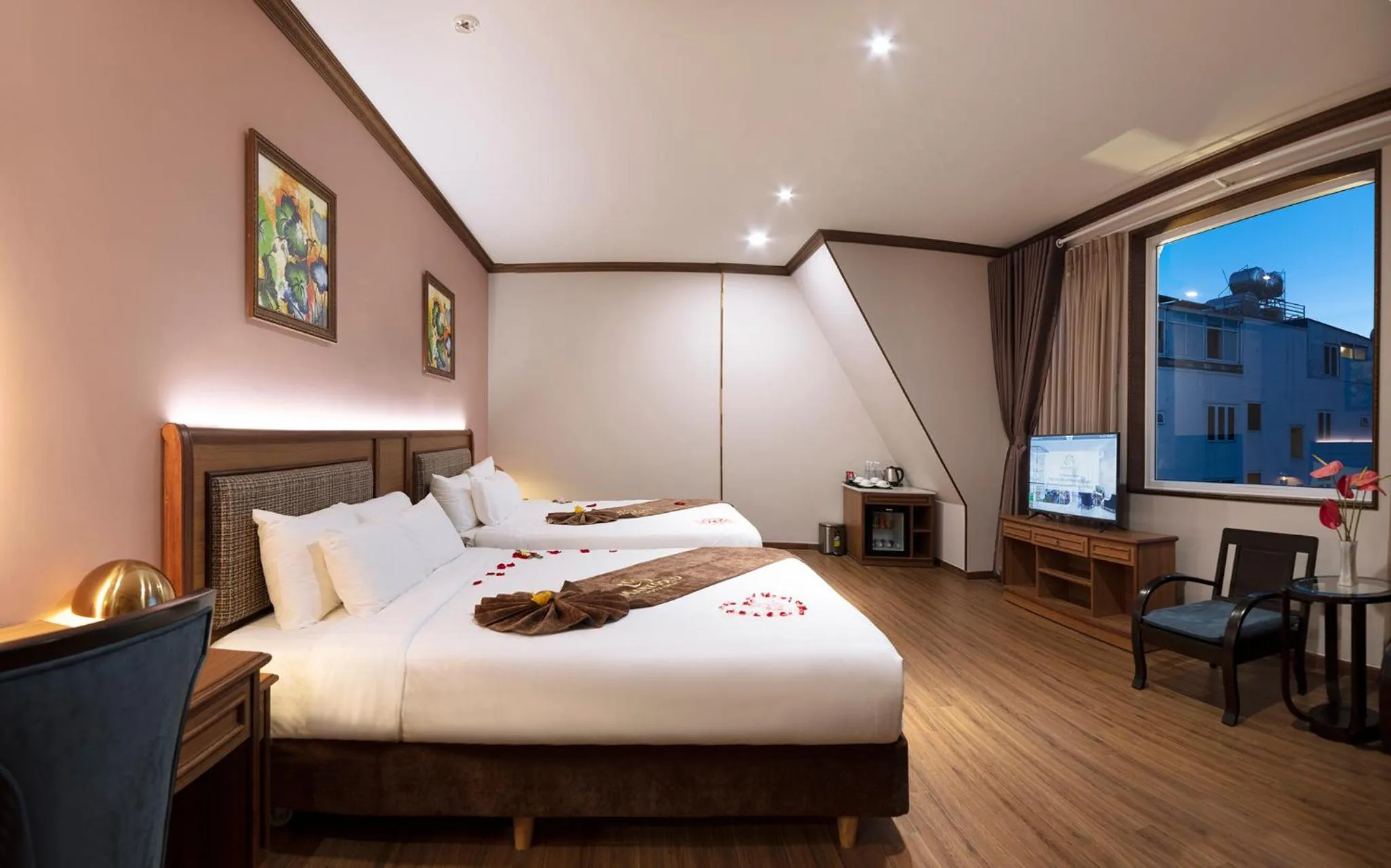 Bed in Marigold Hotel Dalat