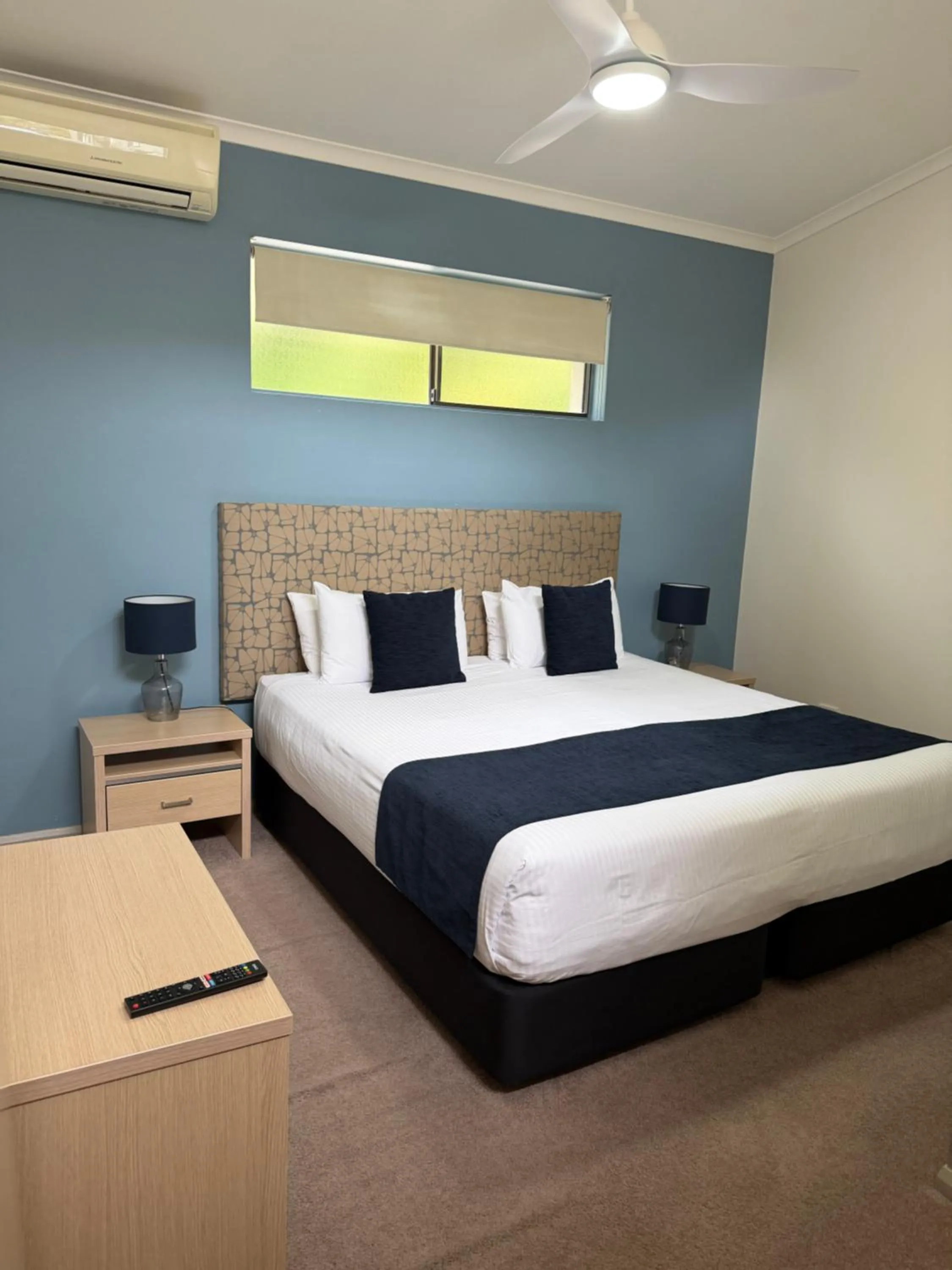 Bedroom, Bed in Korora Bay Village Resort