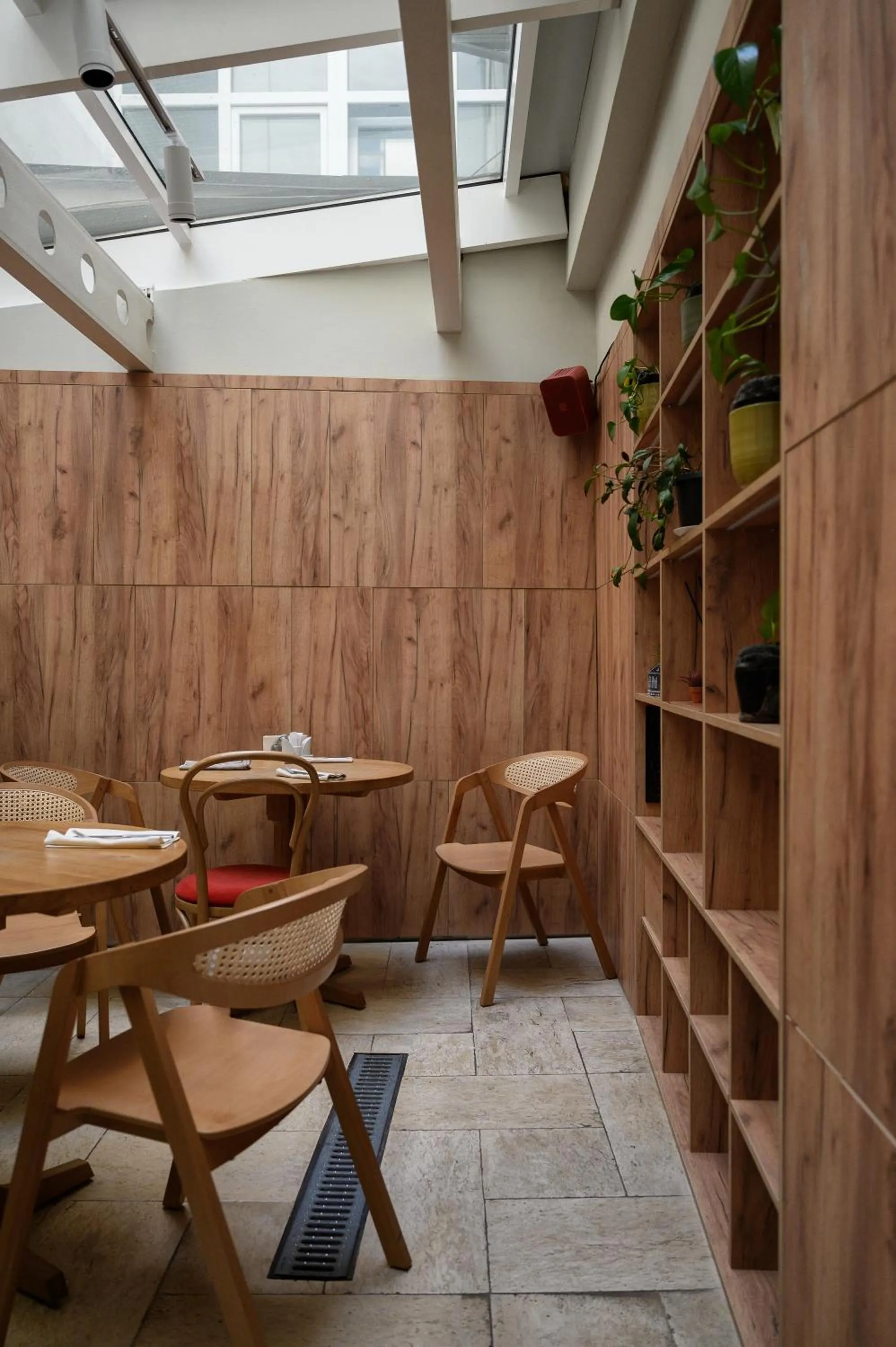 Restaurant/places to eat in Rudolfo Hotel