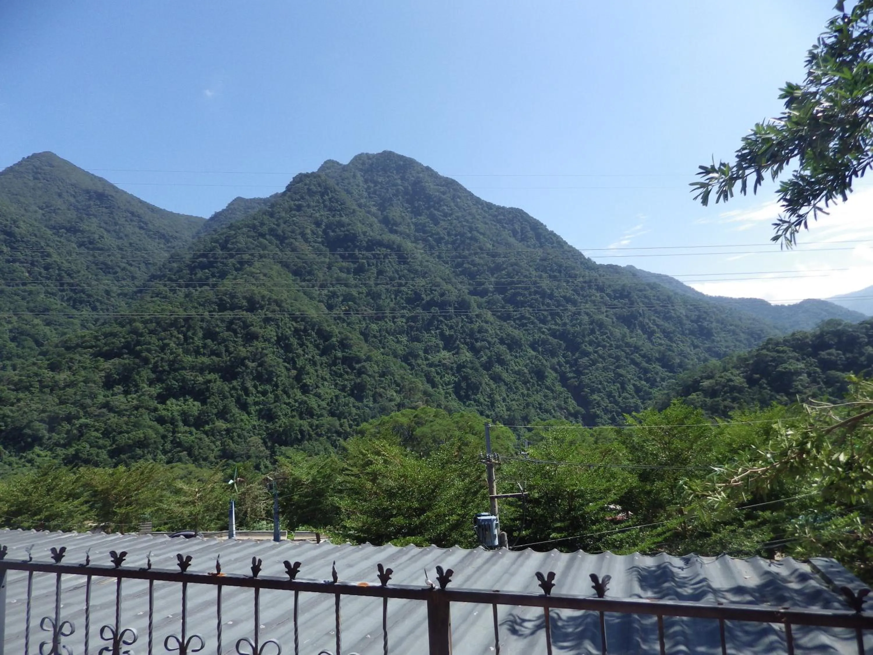 Mountain view in Courier Station