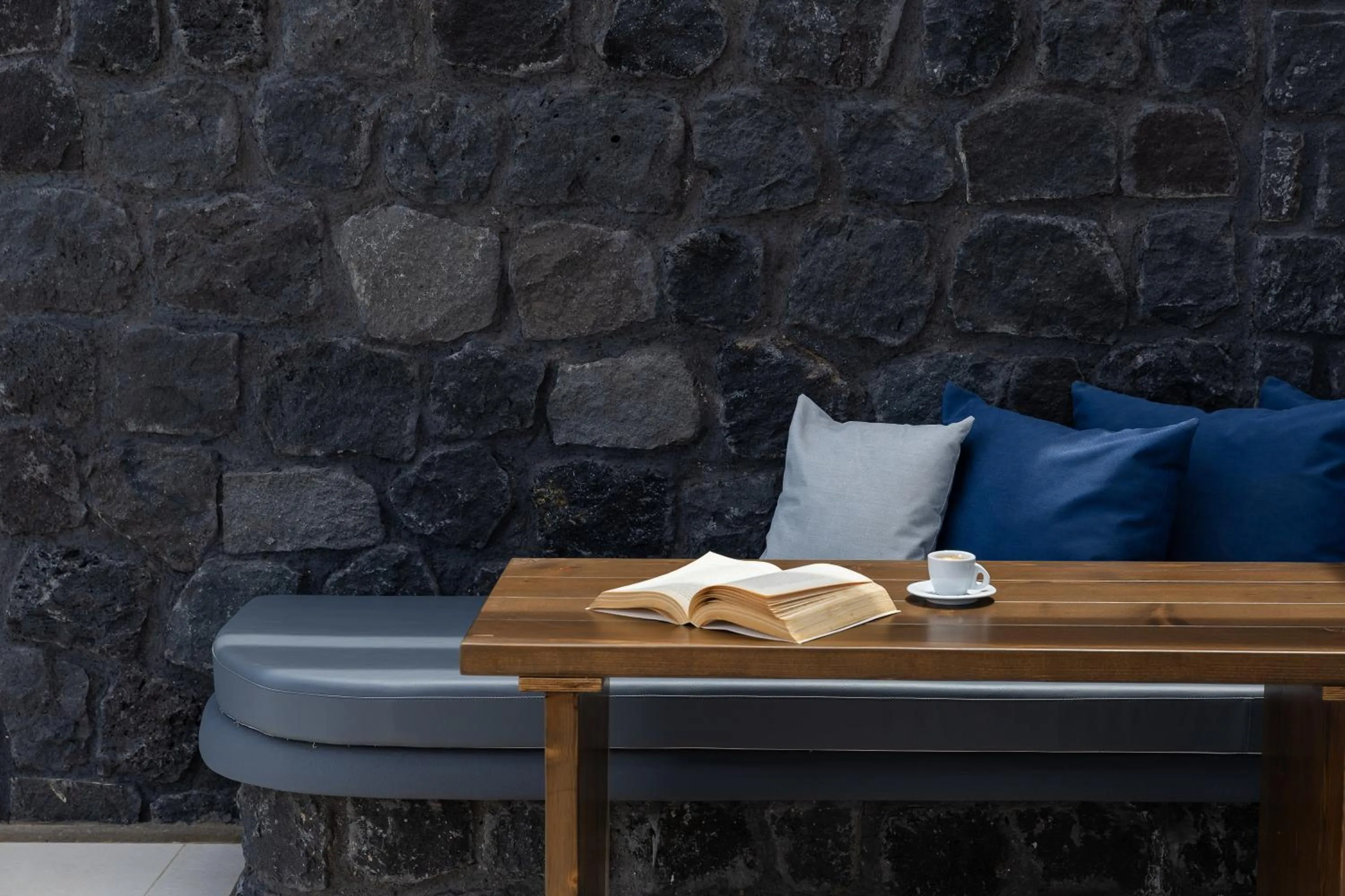 Coffee/tea facilities in Brilliance Suites